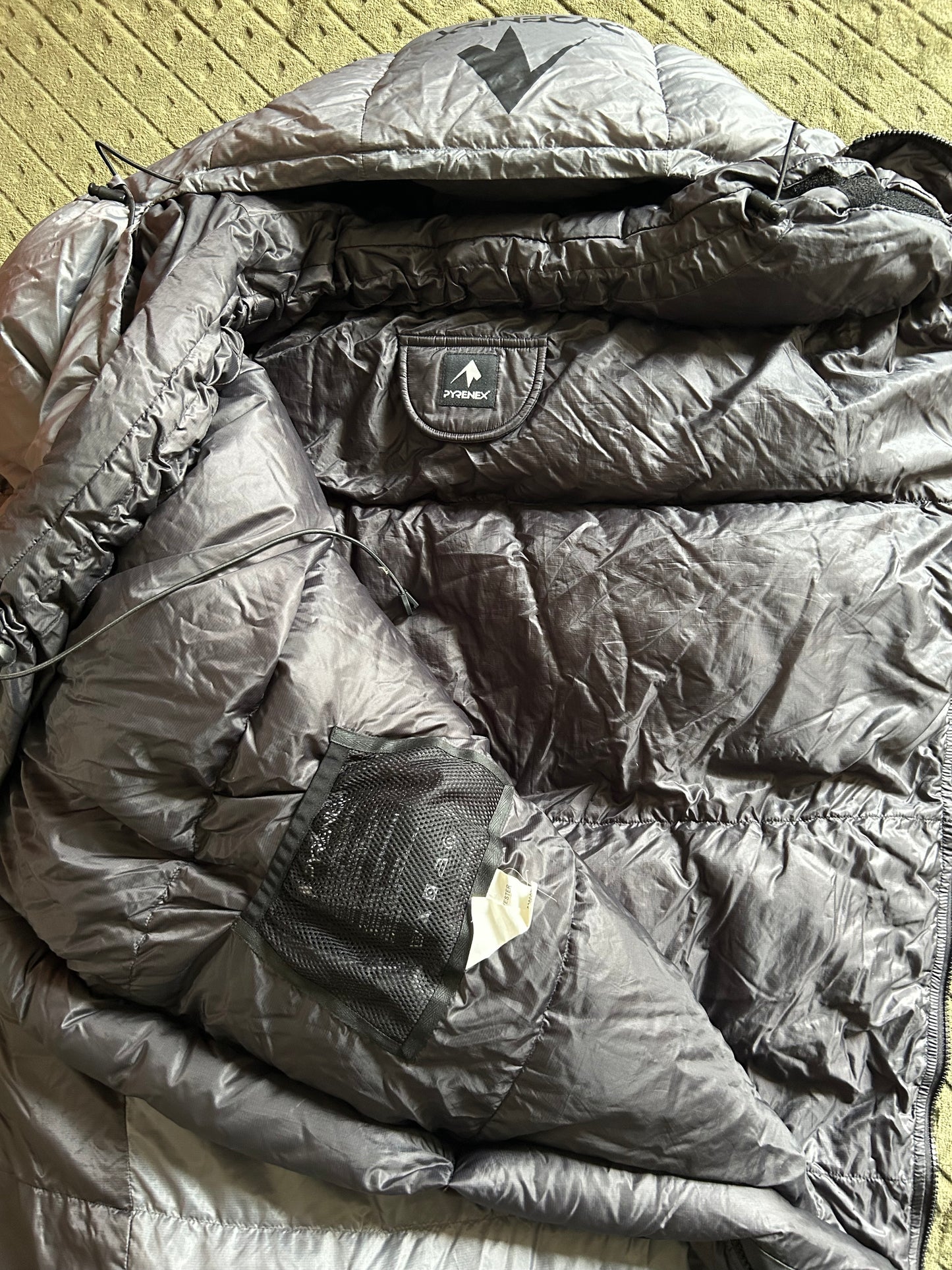 Sac de couchage Pyrenex Prolight 800 d’occasion en plumes.