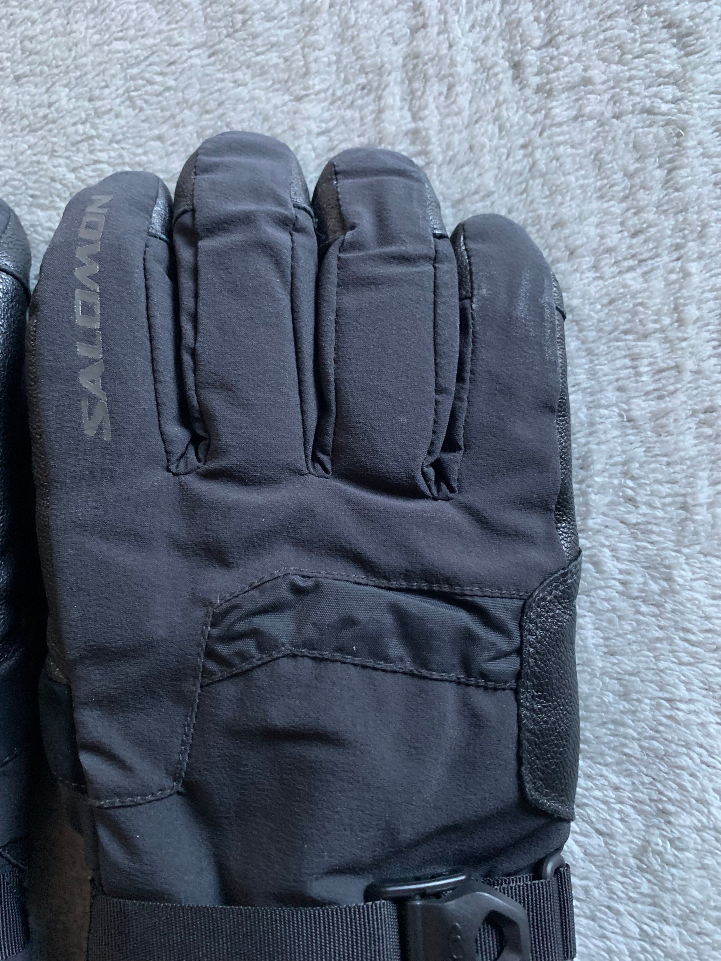 Gants de ski Salomon d’occasion. Taille L.