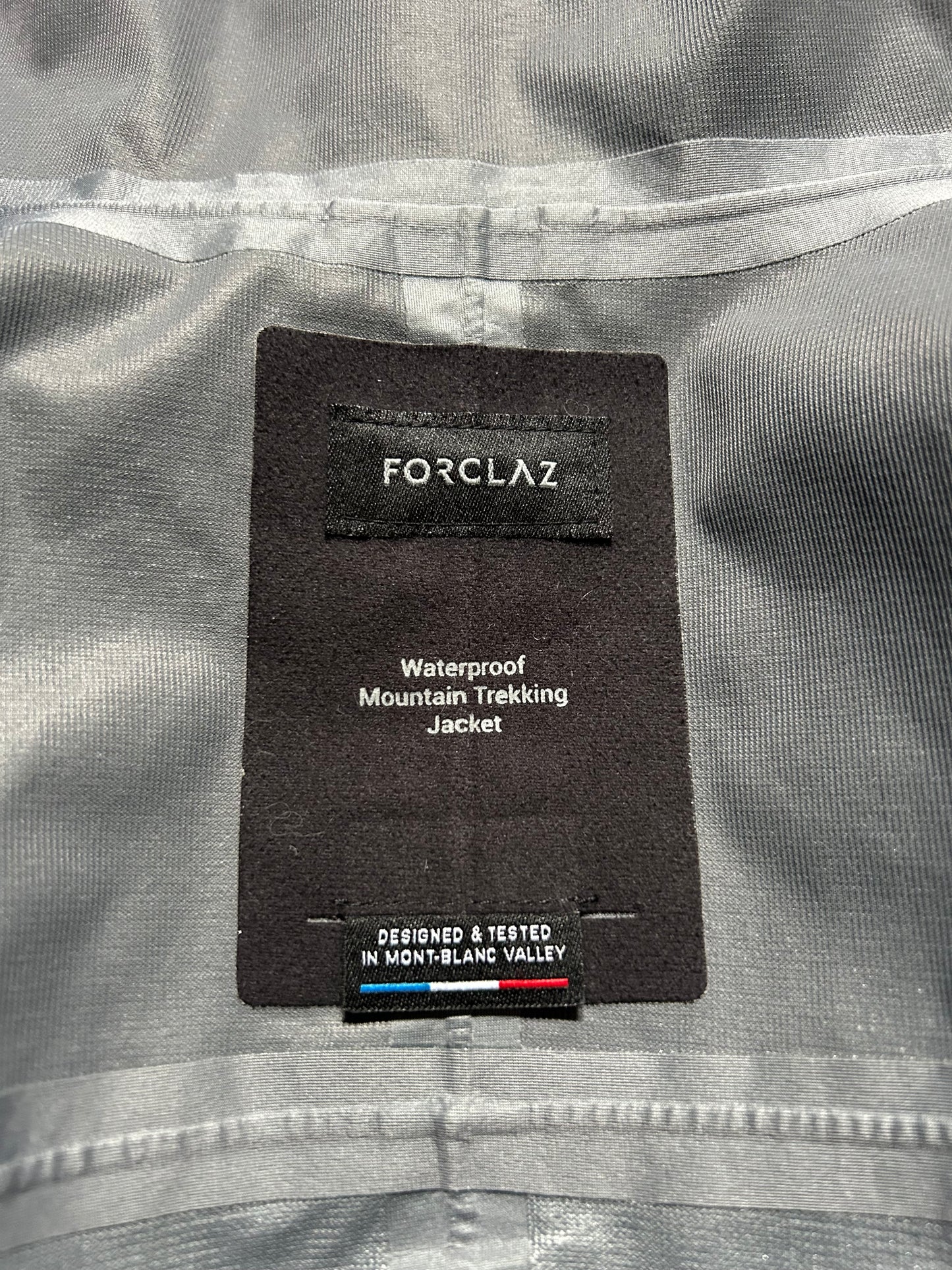 Veste imperméable forclaz MT500 d’occasion pour femmes. Taille M