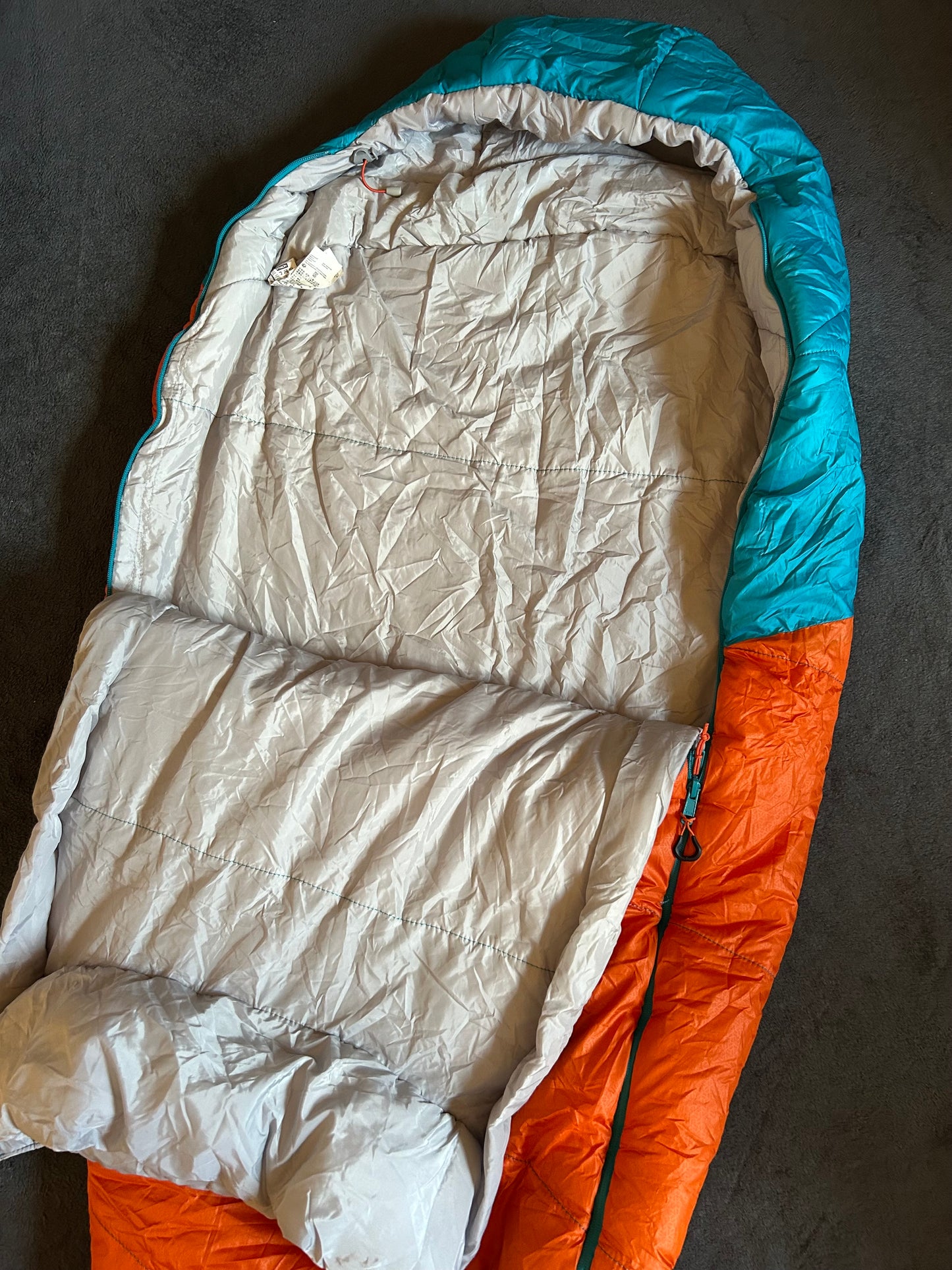 Sac de couchage forclaz d’occasion 0/5 degrés ultralight. Taille 140 cm