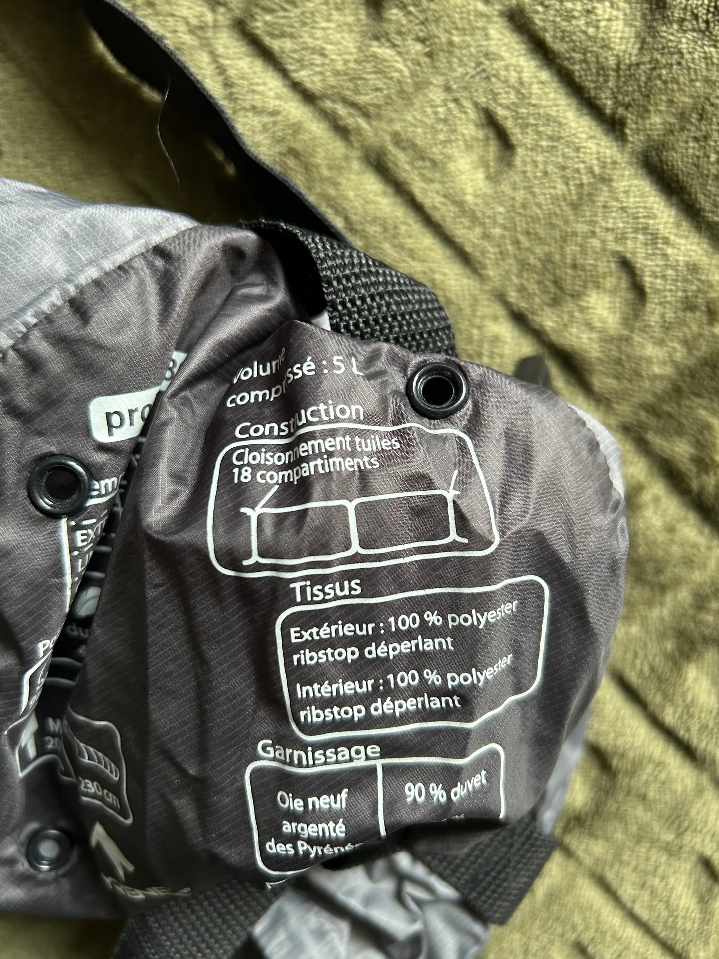 Sac de couchage Pyrenex Prolight 800 d’occasion en plumes.