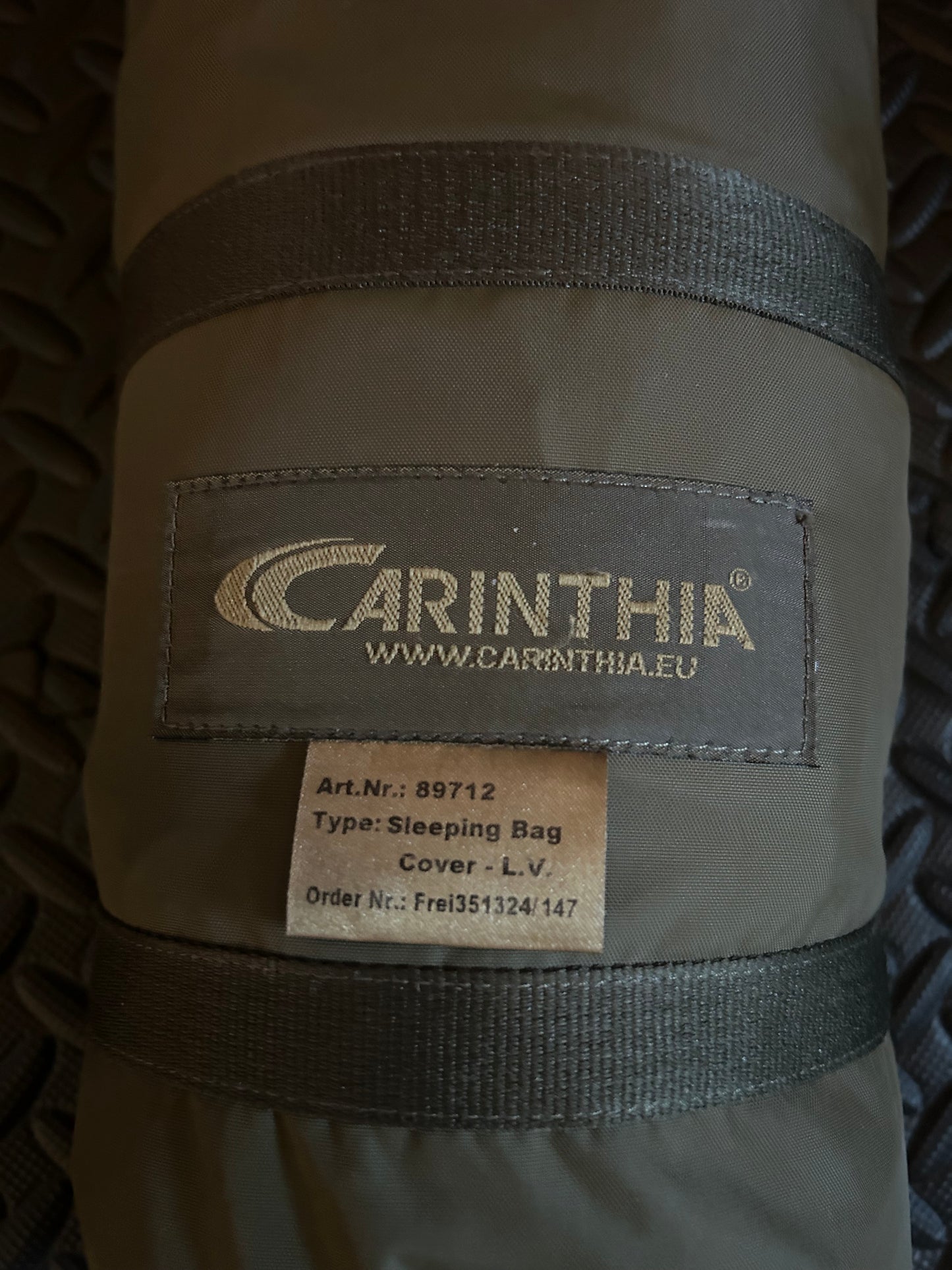 Sac de couchage Carinthia sleeping bag d’occasion en Gore tex.