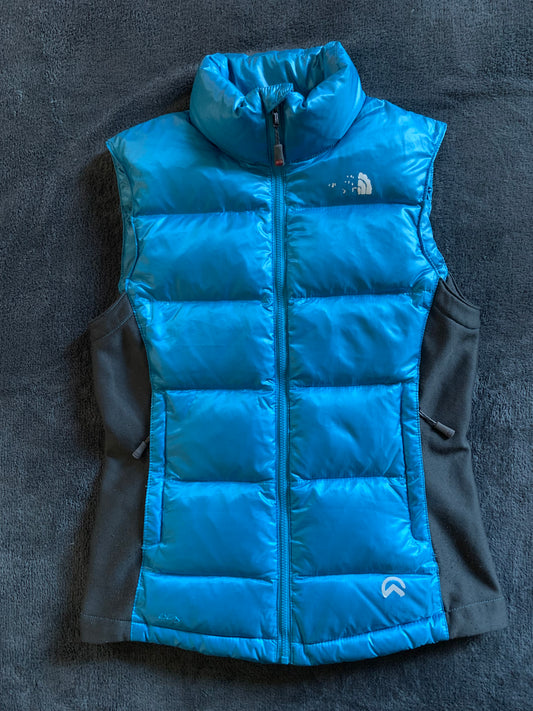 Doudoune sans manches the north face d’occasion pour femmes. Taille XS.