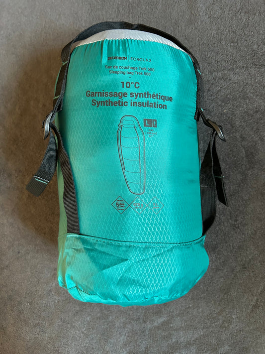 Sac de couchage forclaz d’occasion 10 degrés trek 500. Taille L