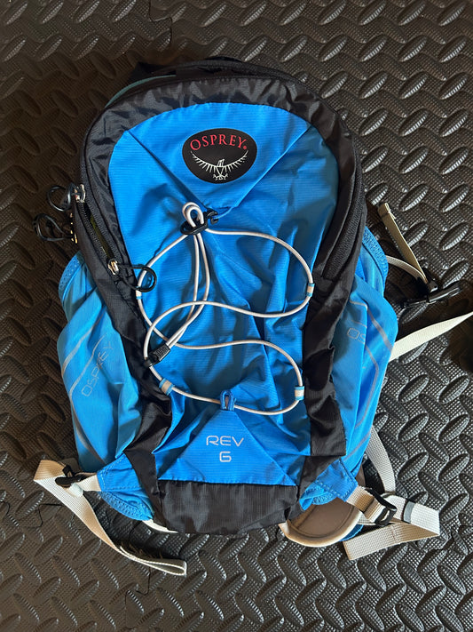 Sac à dos osprey d’occasion Rev 6 litres.