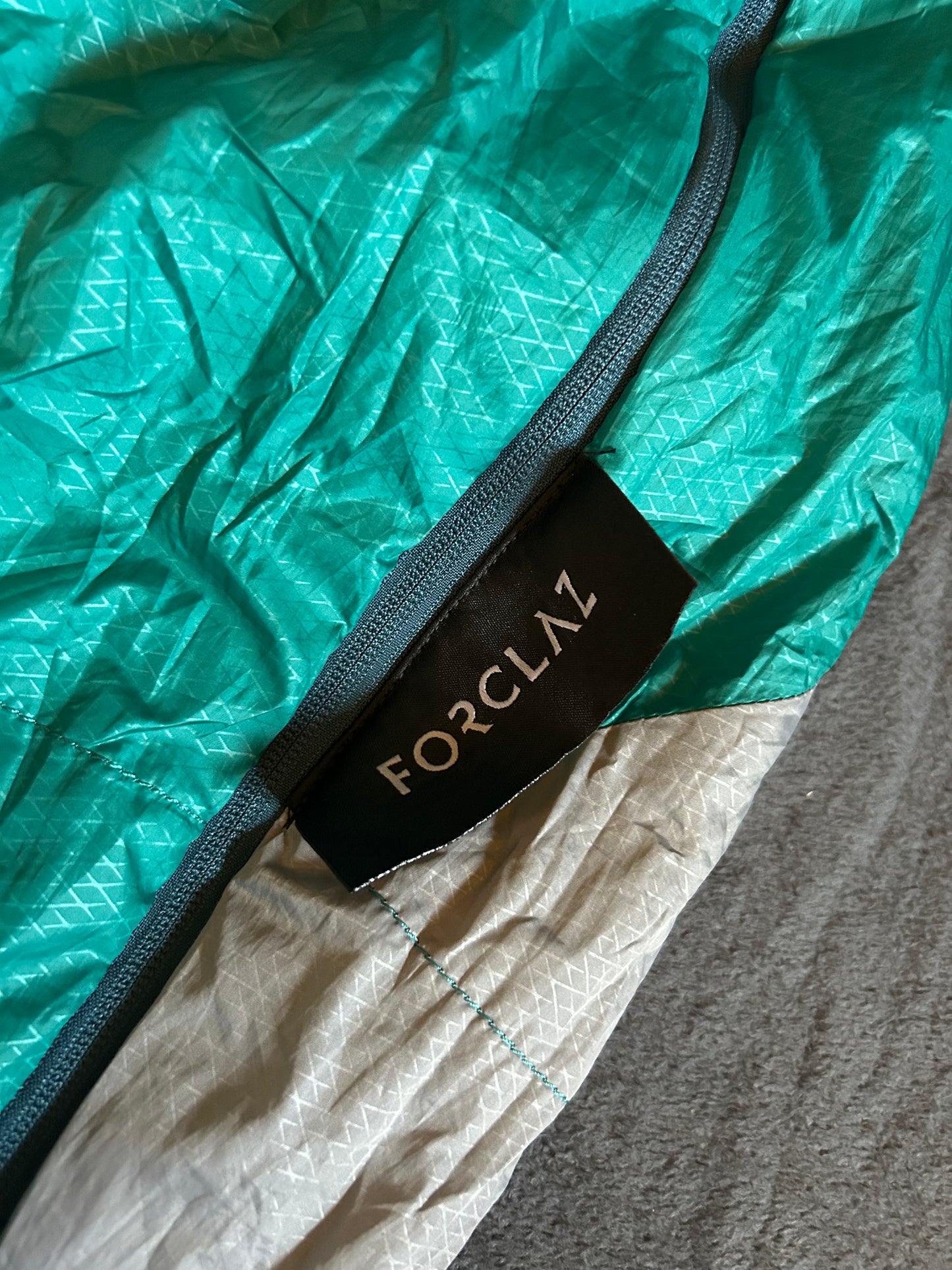 Sac de couchage forclaz d’occasion 10 degrés trek 500. Taille L