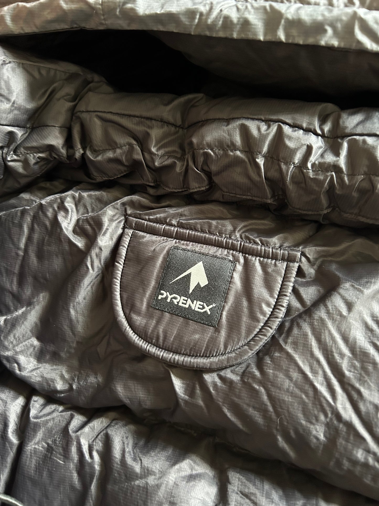 Sac de couchage Pyrenex Prolight 800 d’occasion en plumes.