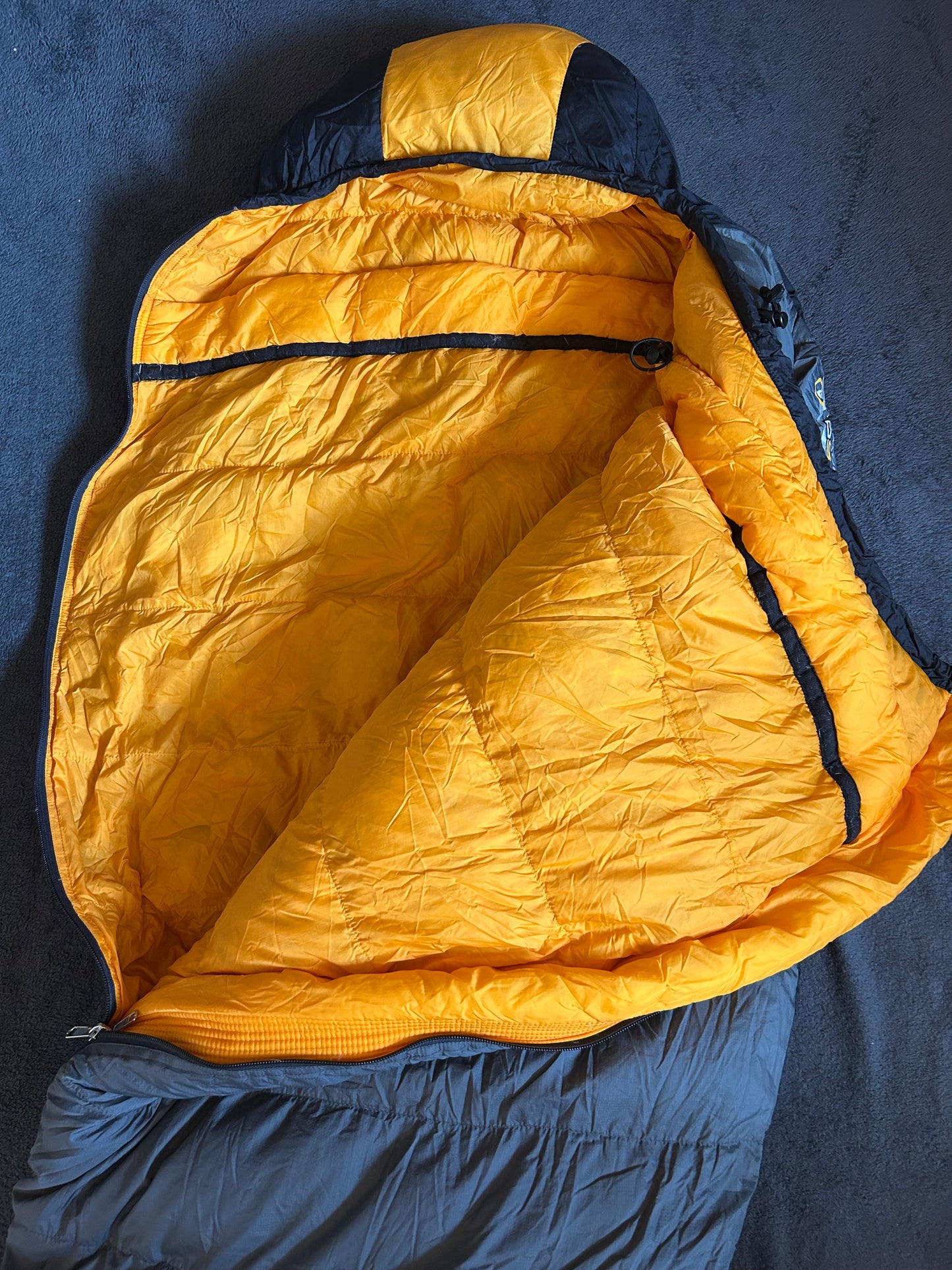 Sac de couchage quechua d’occasion en plumes 0 degrés. Taille M.