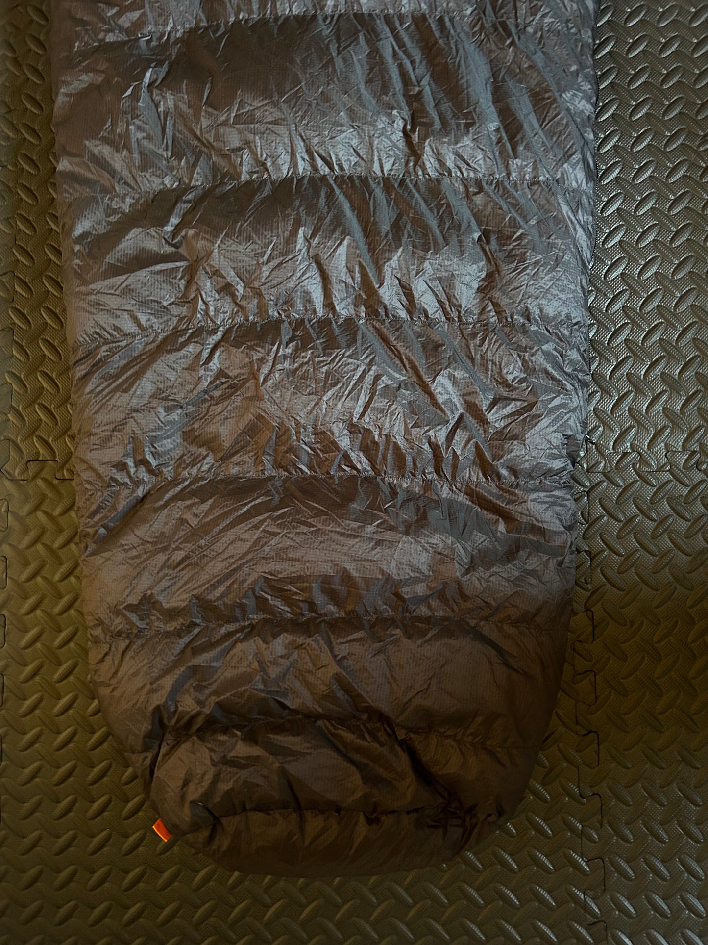 Sac de couchage Millet en plumes d’occasion.