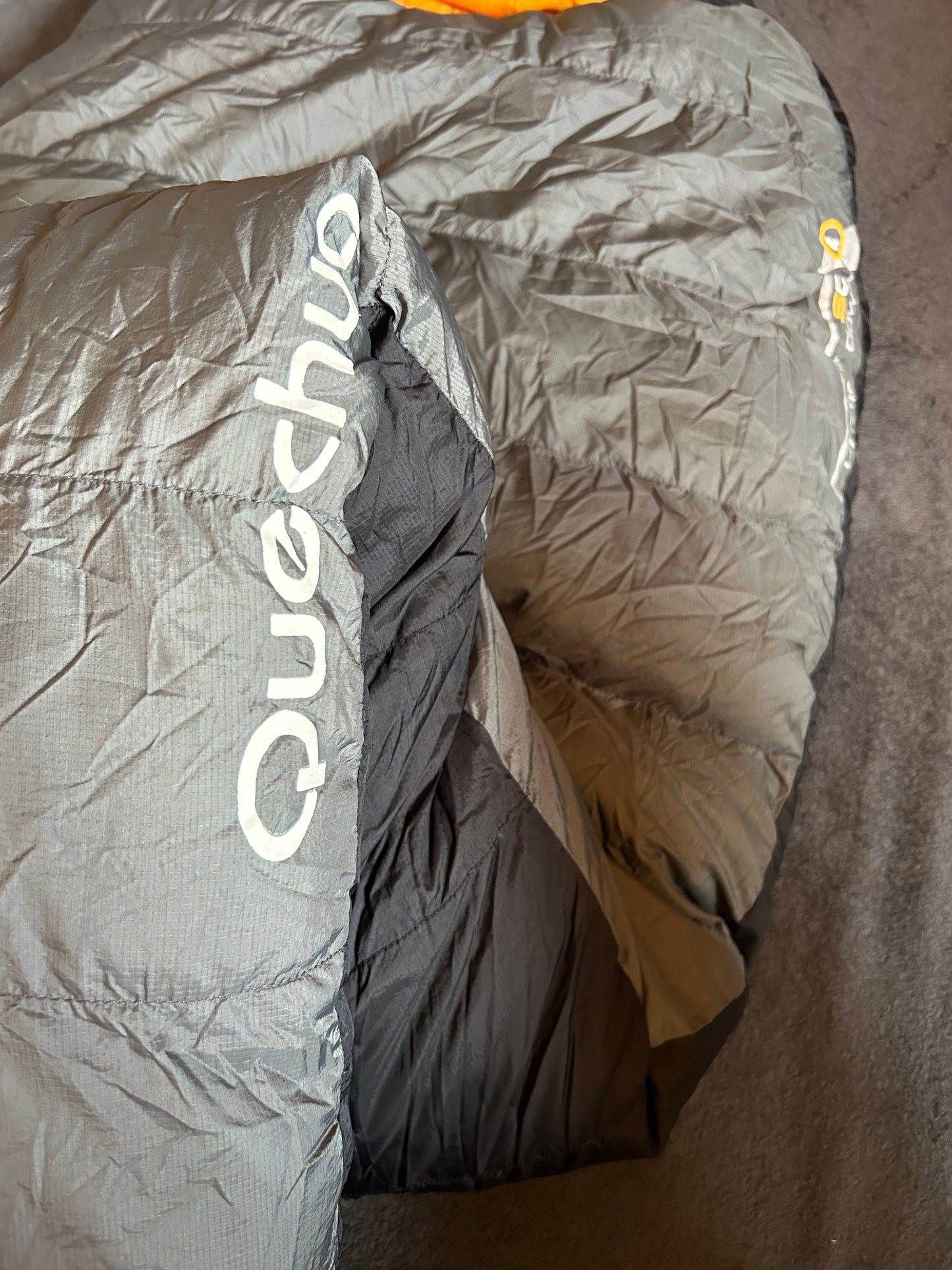 Sac de couchage quechua d’occasion en plumes 0 degrés. Taille M.