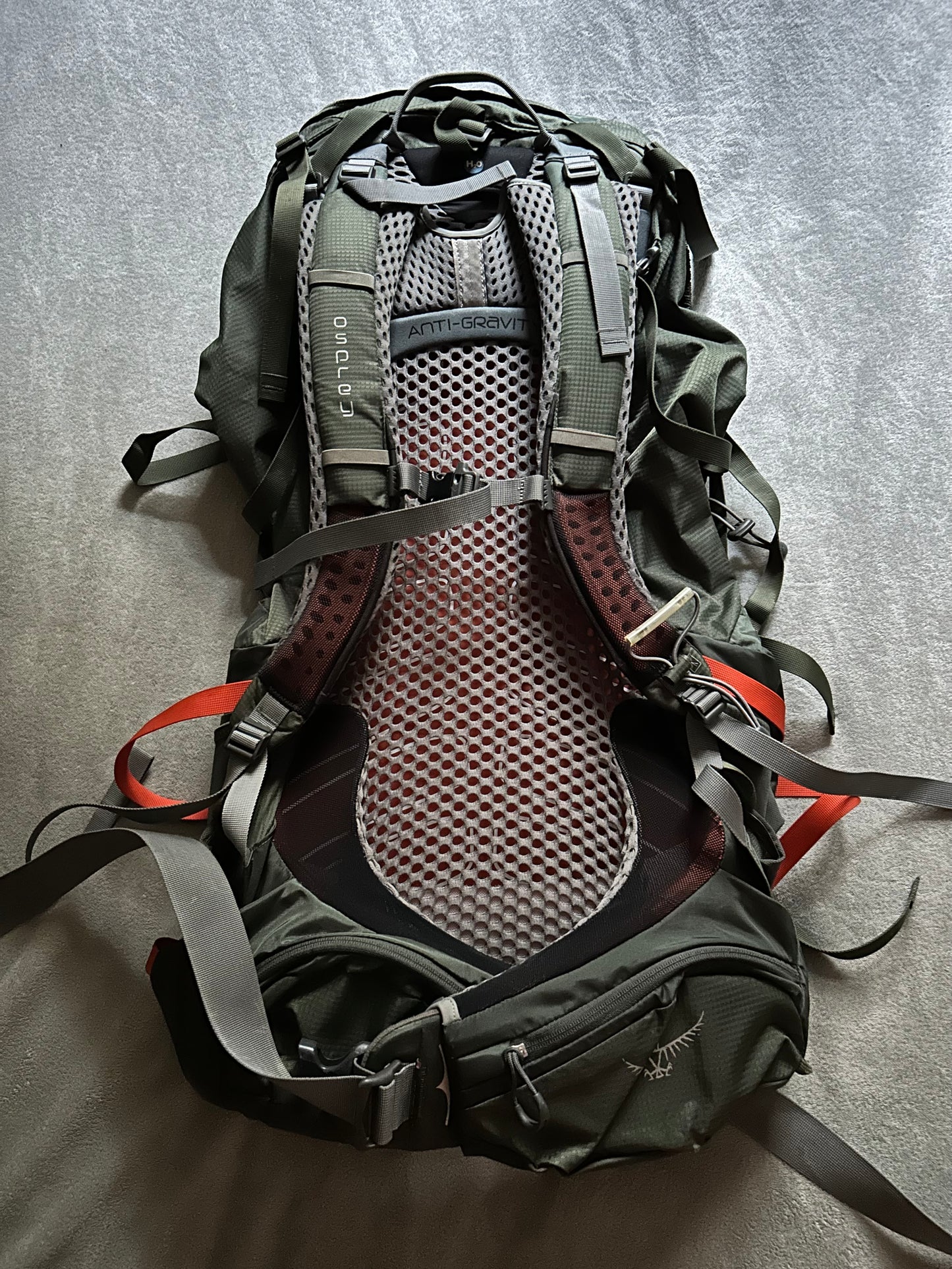 Location sac à dos Osprey Atmos 65 AG. Taille L. 15 euros / week-end et 20 euros / semaine.