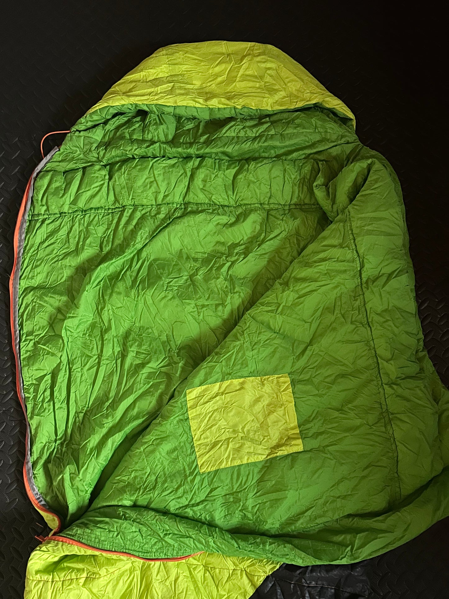 Sac de couchage quechua 5 degrés light d’occasion. Taille XL