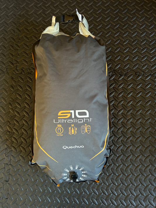 Sac de couchage quechua d’occasion 10 degrés. Taille M