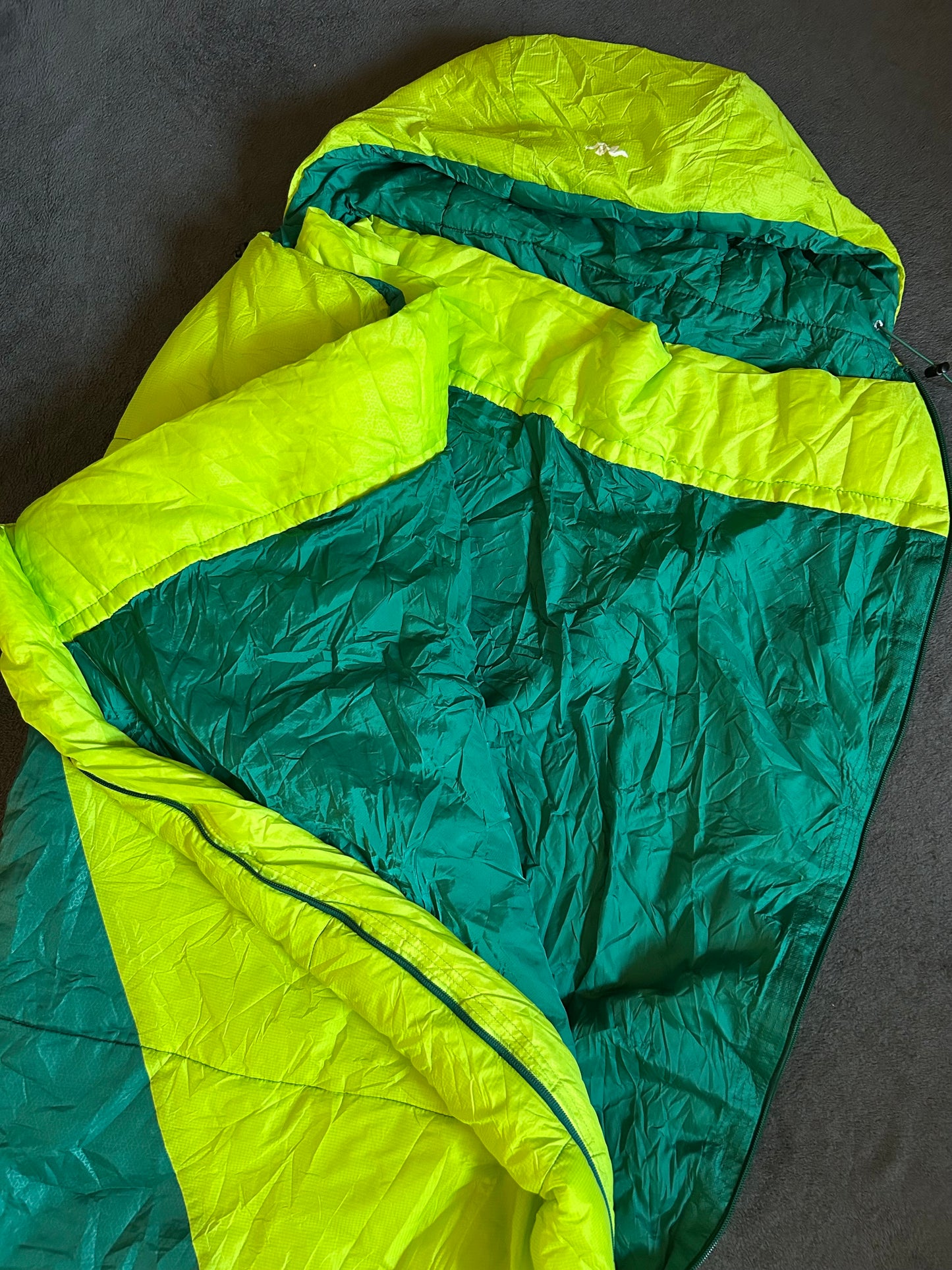 Sac de couchage forclaz d’occasion 5 degrés light. 160 cm.