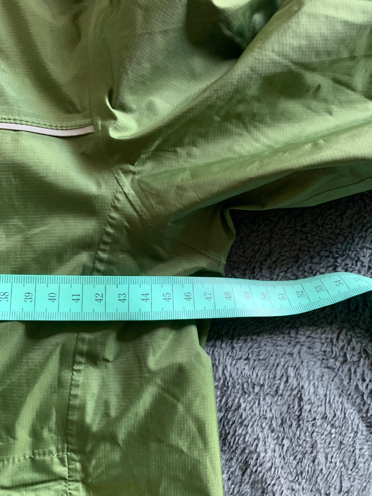 Imperméable patagonia d’occasion pour enfants. Taille 14 ans.