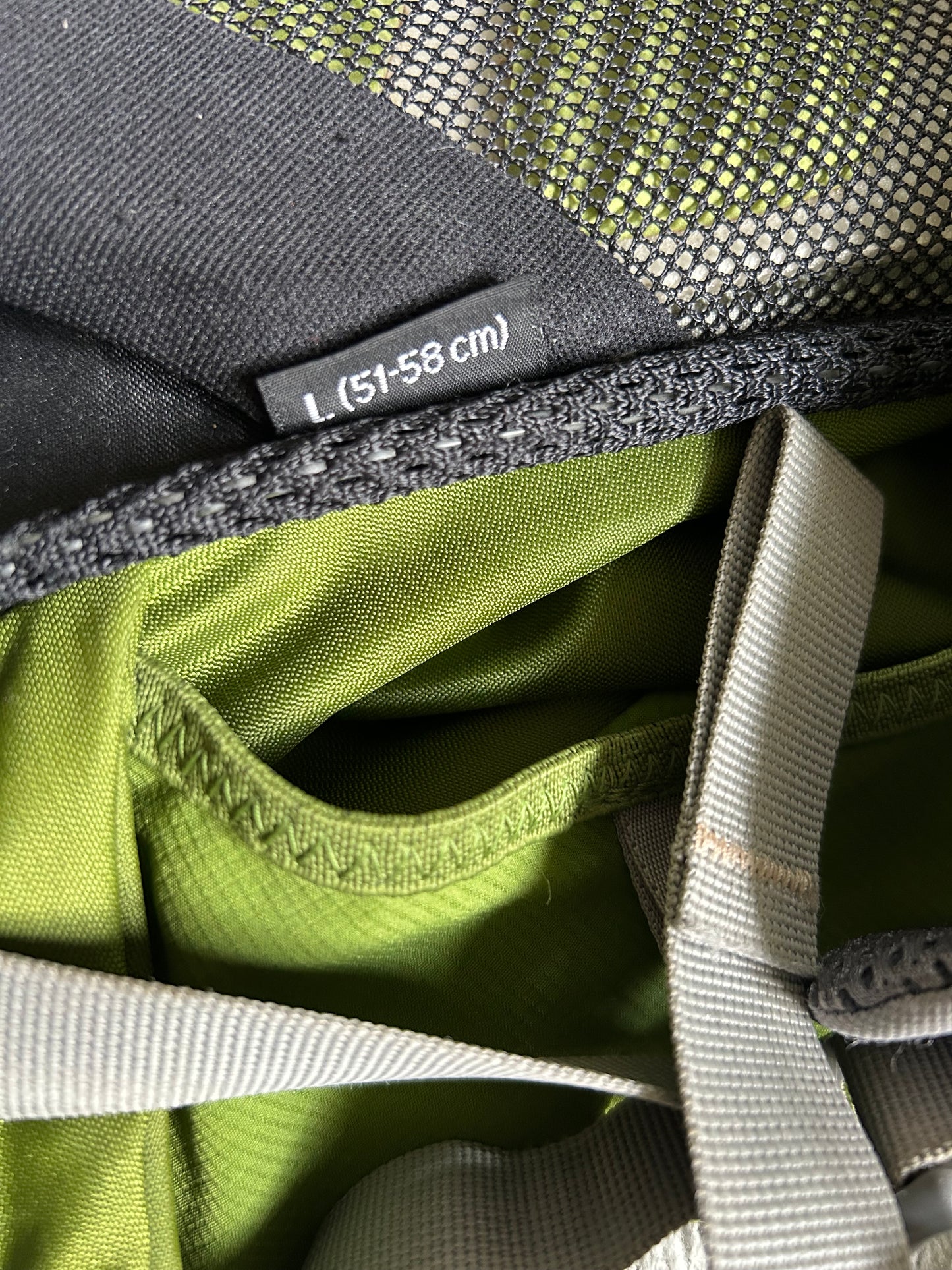 Location sac à dos Osprey Aether 60 litres pour hommes.Taille L. ( 15 euros / week-end ).