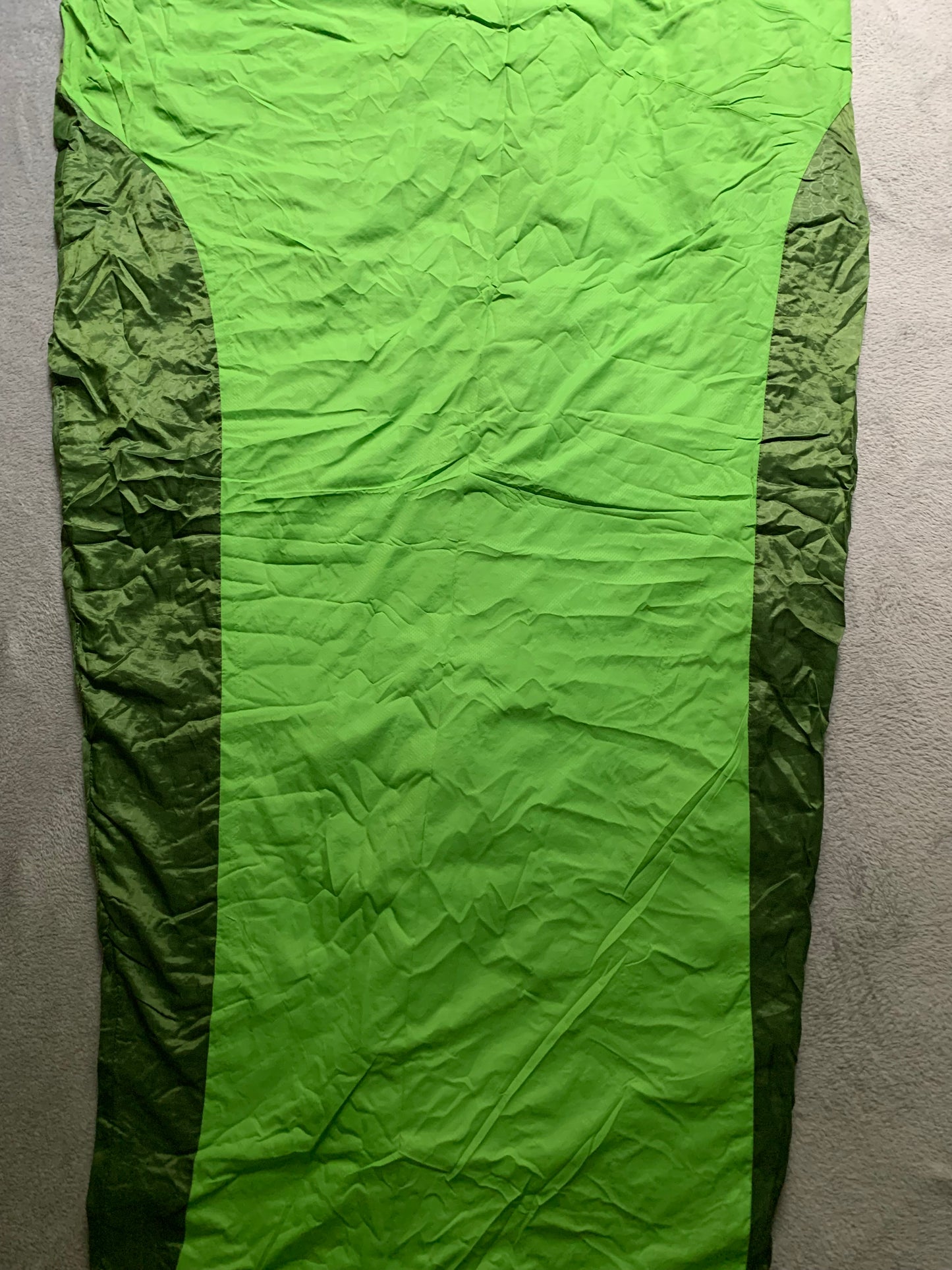 Sac de couchage quechua d’occasion 15 degrés. Taille XL