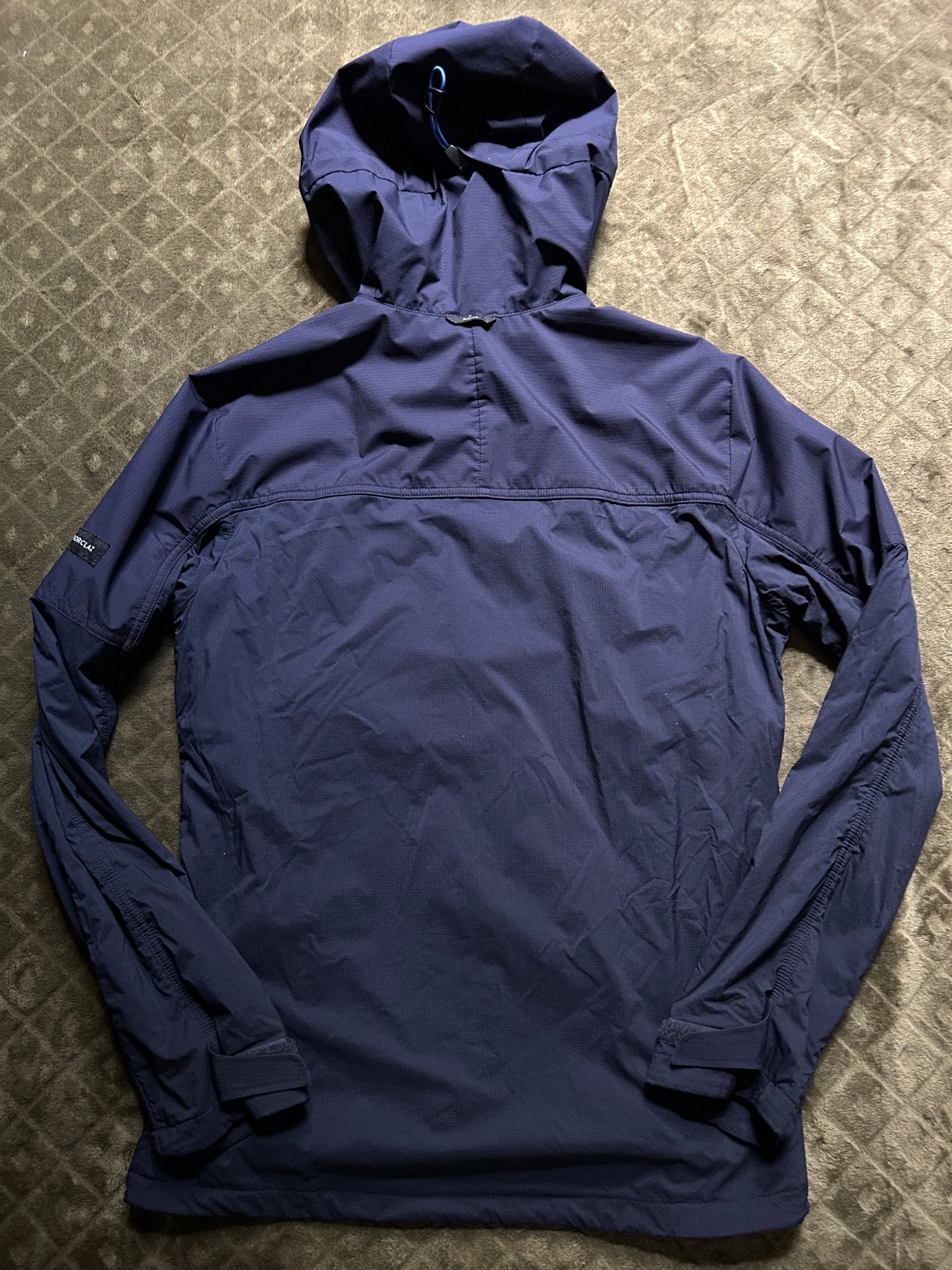Veste coupe vent forclaz MT900 d’occasion pour hommes. Taille S