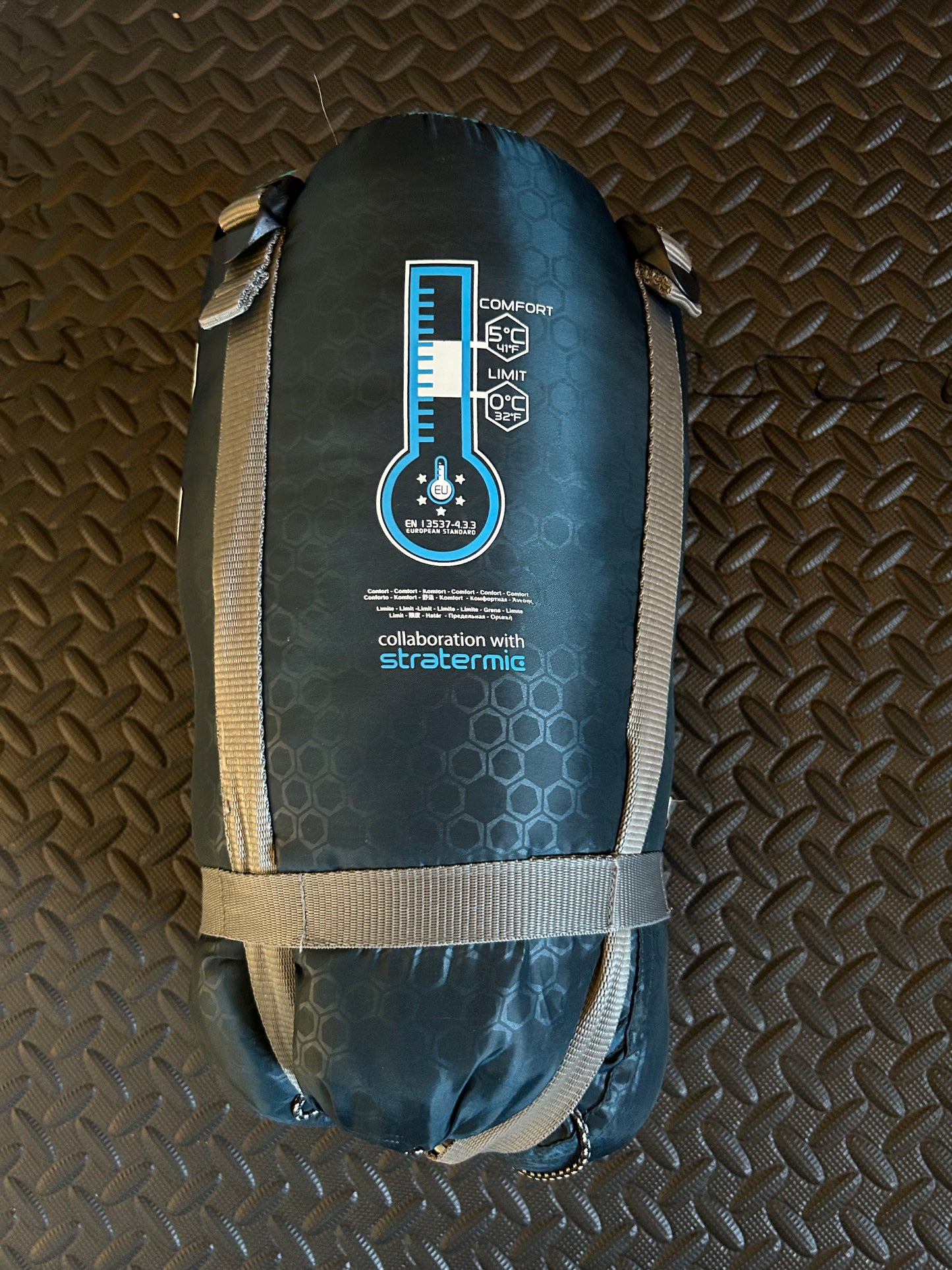 Sac de couchage quechua d’occasion 5 degrés ultralight. Taille XL
