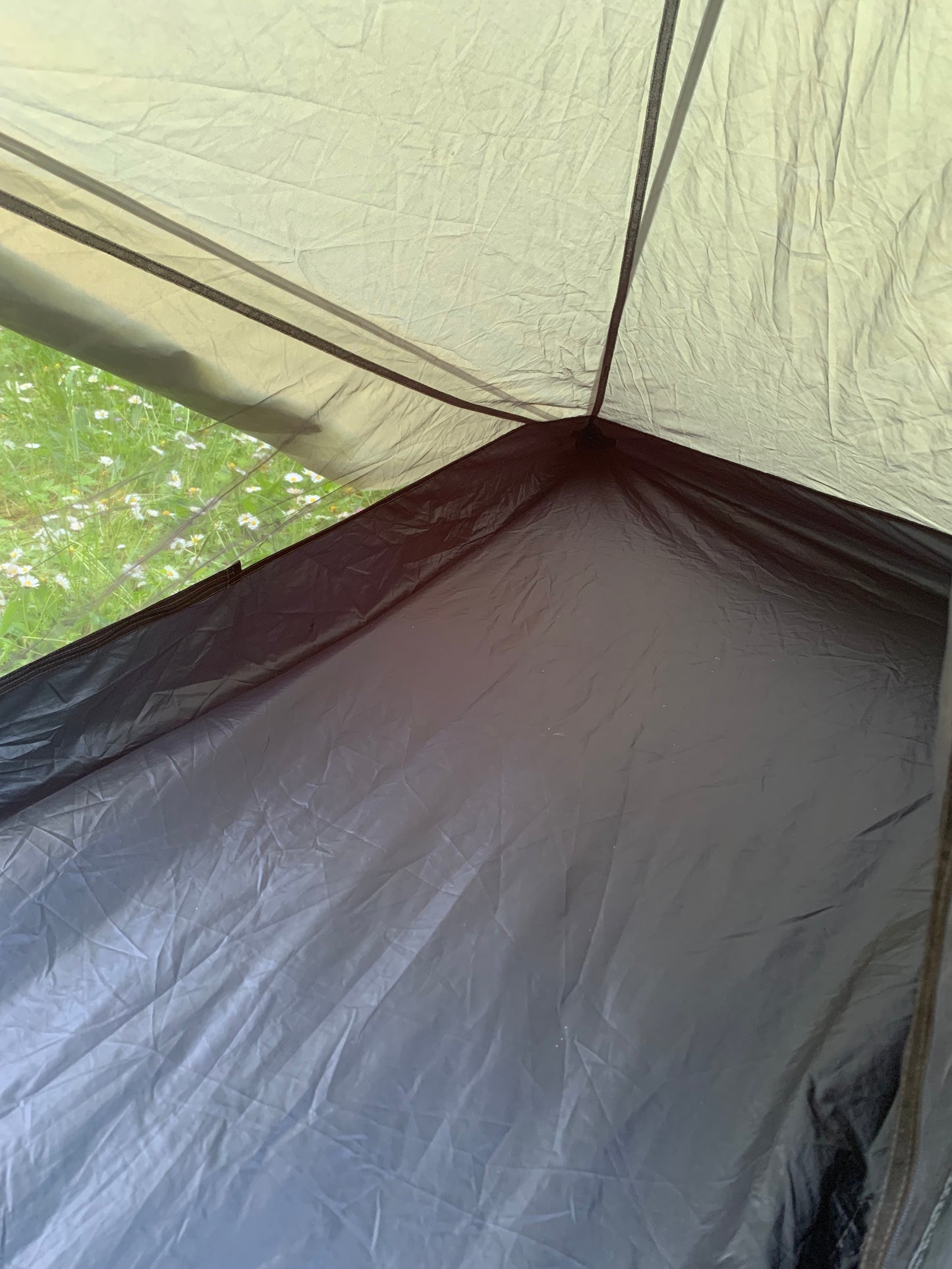 Location toile de tente de bivouac  ultralight X-MID 1 personne. 795 grammes. ( 40 euros / week-end ).