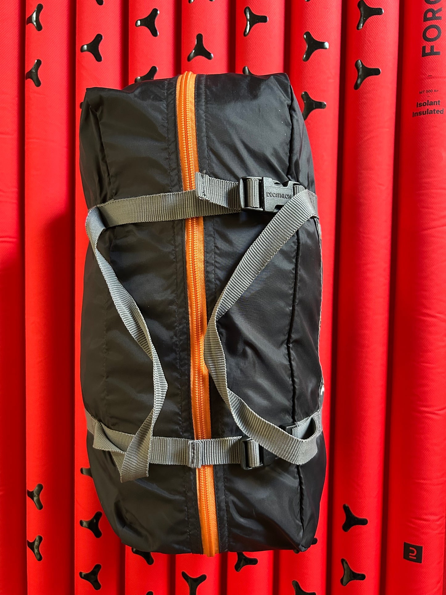 Tente quechua ultralight pro 3 personnes d’occasion à vendre.