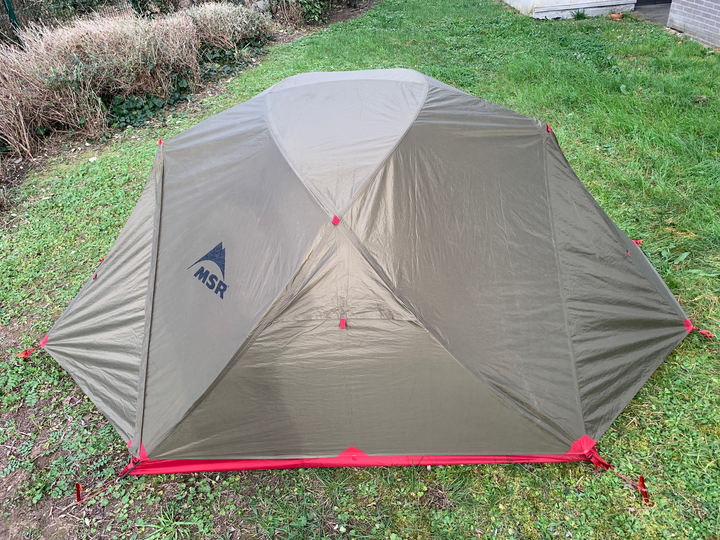 Location toile de tente de bivouac MSR Elixir 3 personnes. ( 30 euros / week-end ).