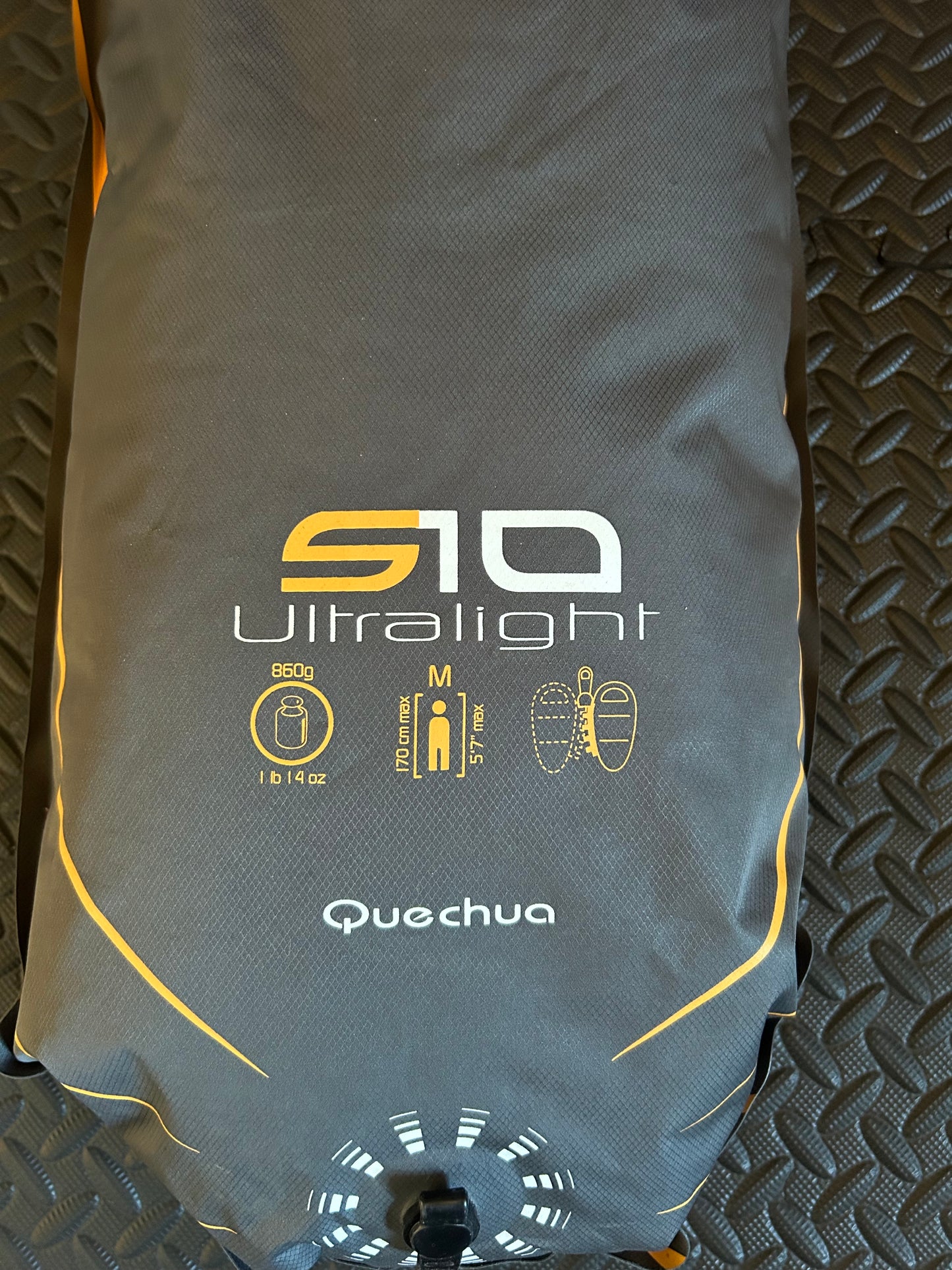 Sac de couchage quechua d’occasion 10 degrés. Taille M