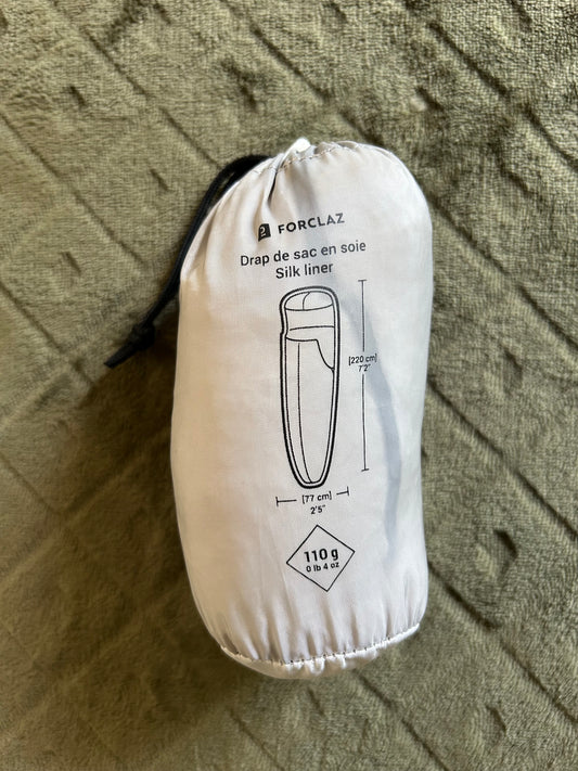Location drap de sac en soie forclaz. ( 5 euros / week-end ).