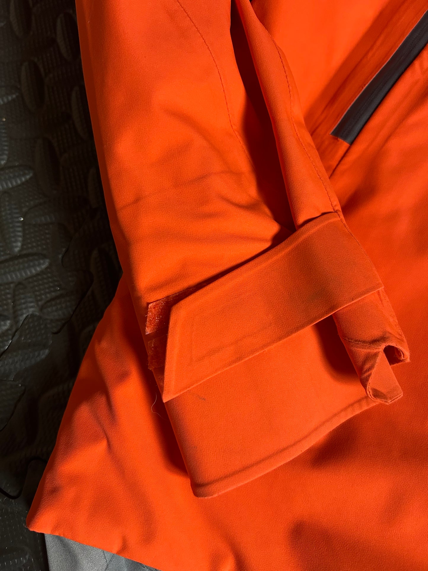 Veste imperméable quechua MH500 d’occasion pour hommes Taille L