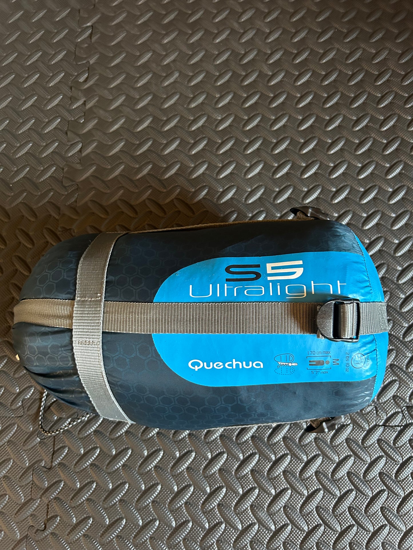 Sac de couchage quechua 5 degrés d’occasion. Taille M