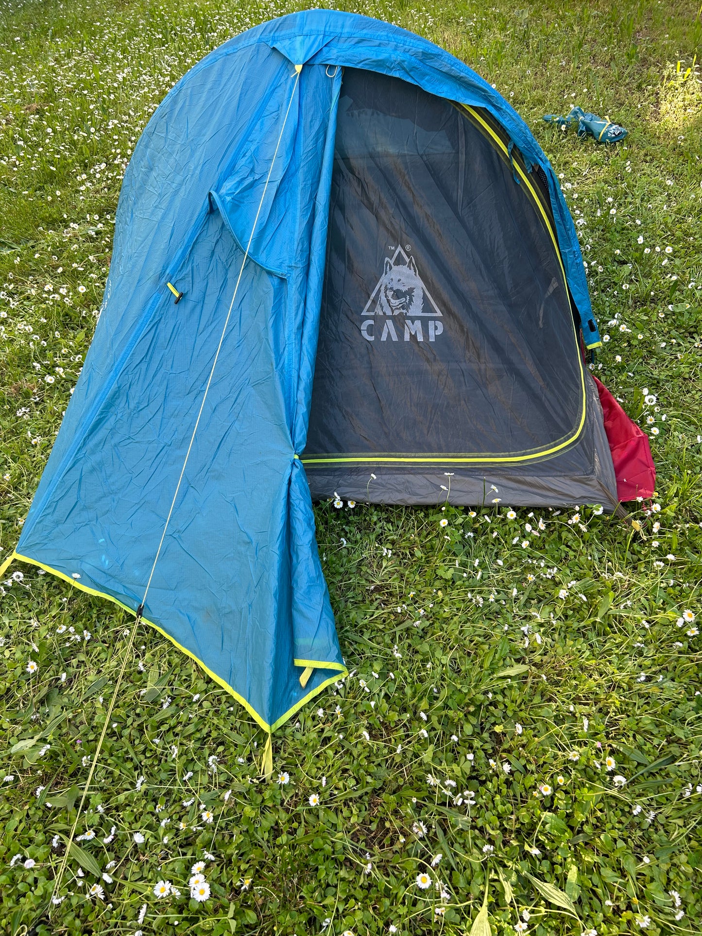 Location tente Camp minima superlight 2. 25 euros le week-end.