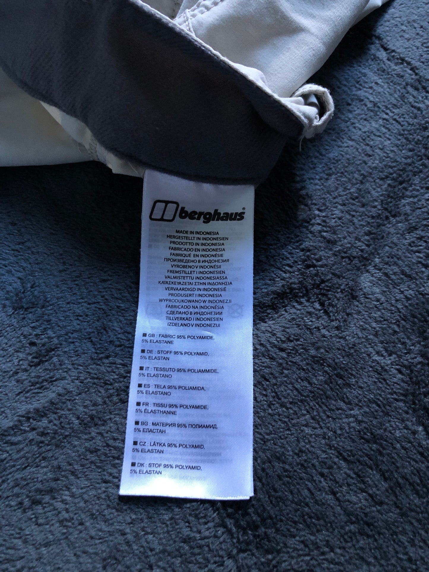 Pantalon de randonnée Berghaus d’occasion pour femmes. Taille M.