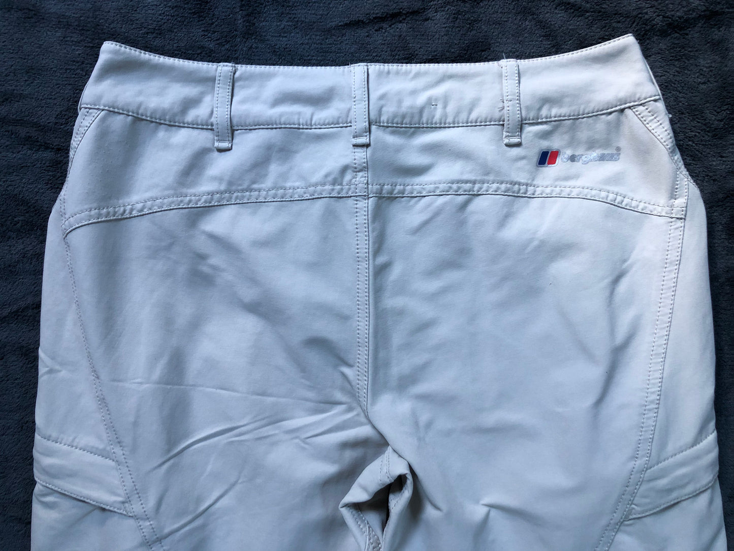 Pantalon de randonnée Berghaus d’occasion pour femmes. Taille M.