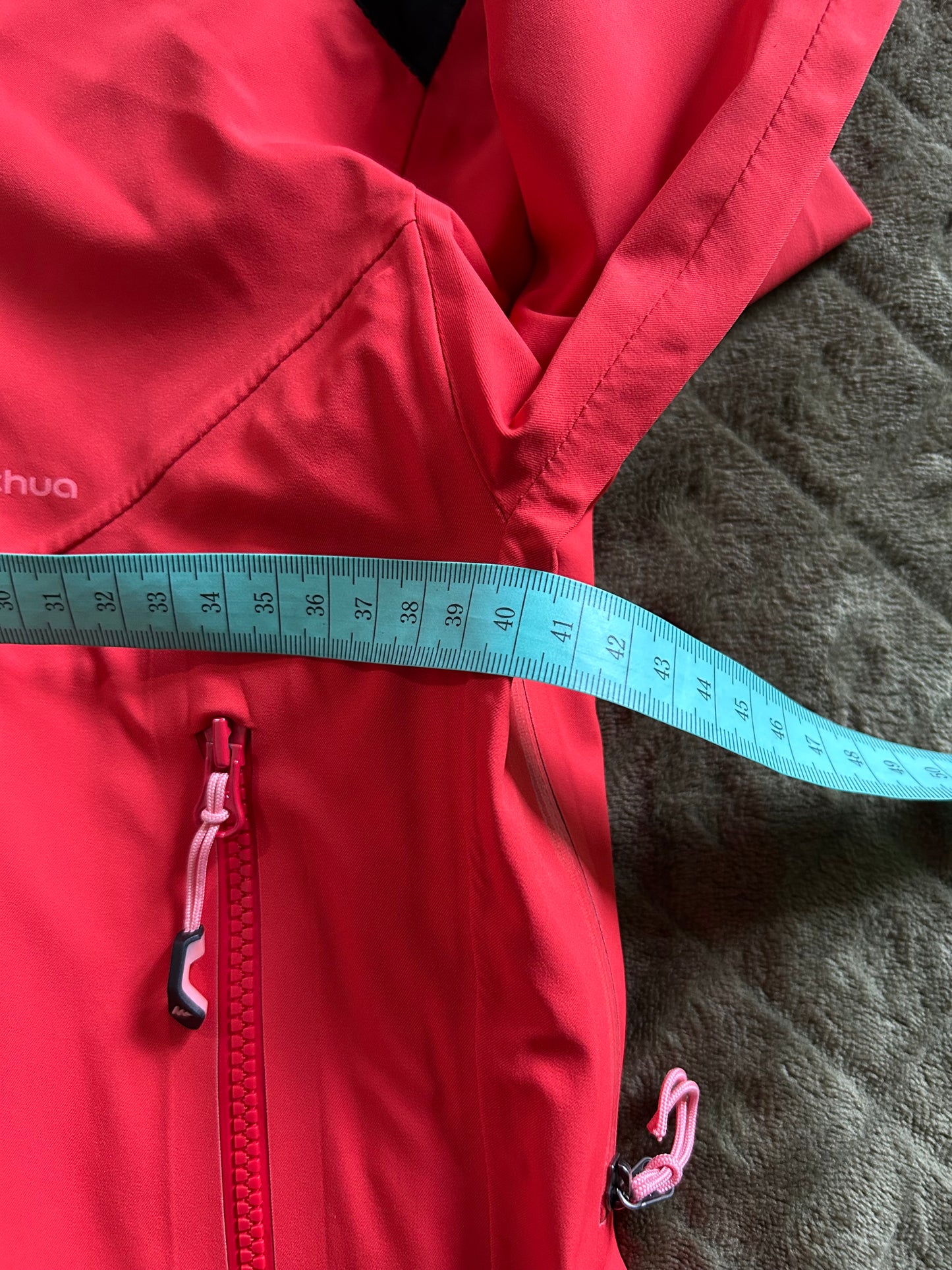 Veste imperméable quechua MH900 d’occasion pour femmes. Taille S