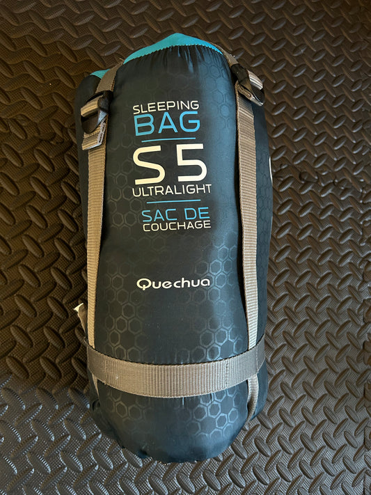 Sac de couchage quechua d’occasion 5 degrés ultralight. Taille XL