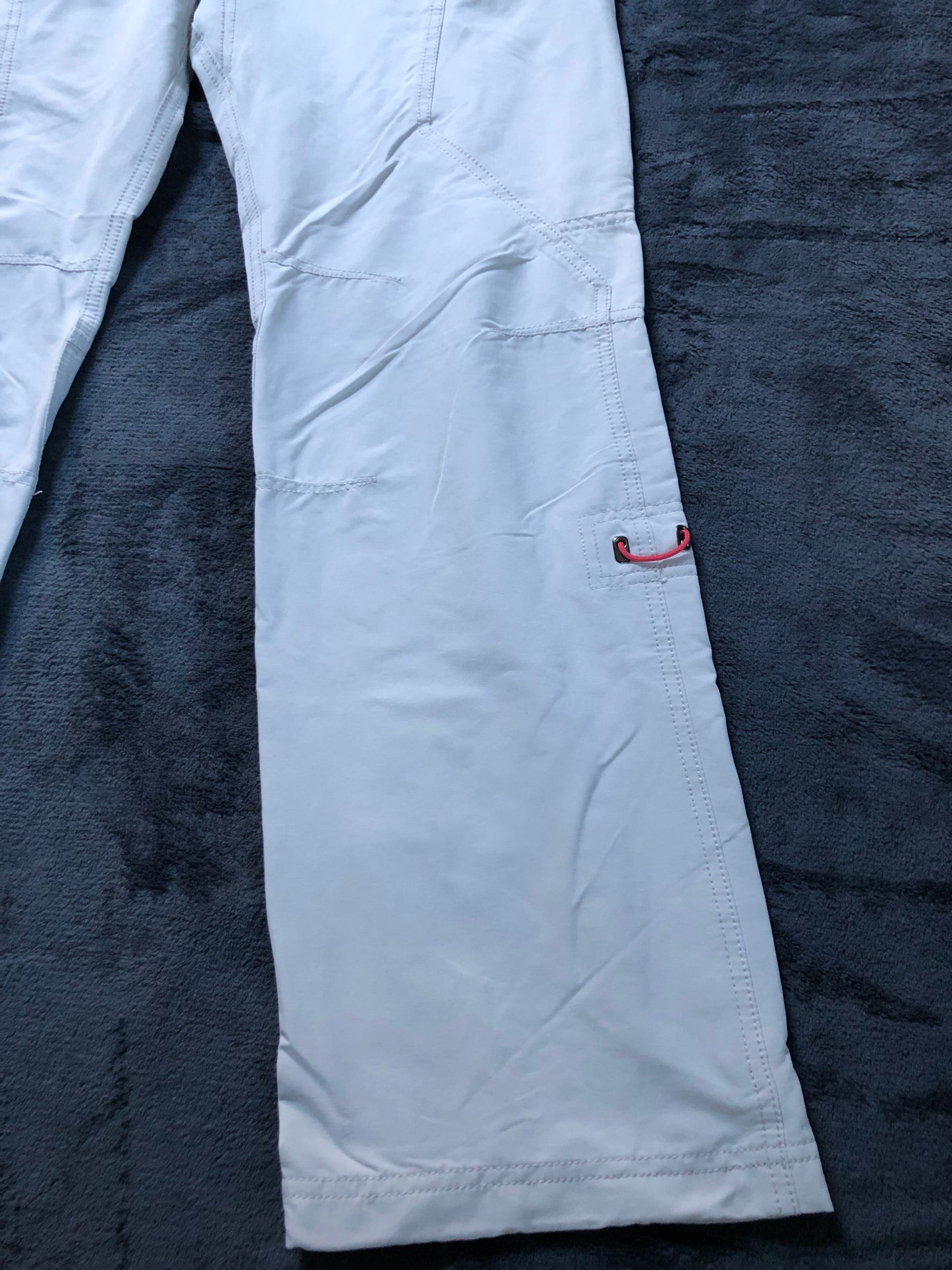 Pantalon de randonnée Berghaus d’occasion pour femmes. Taille M.