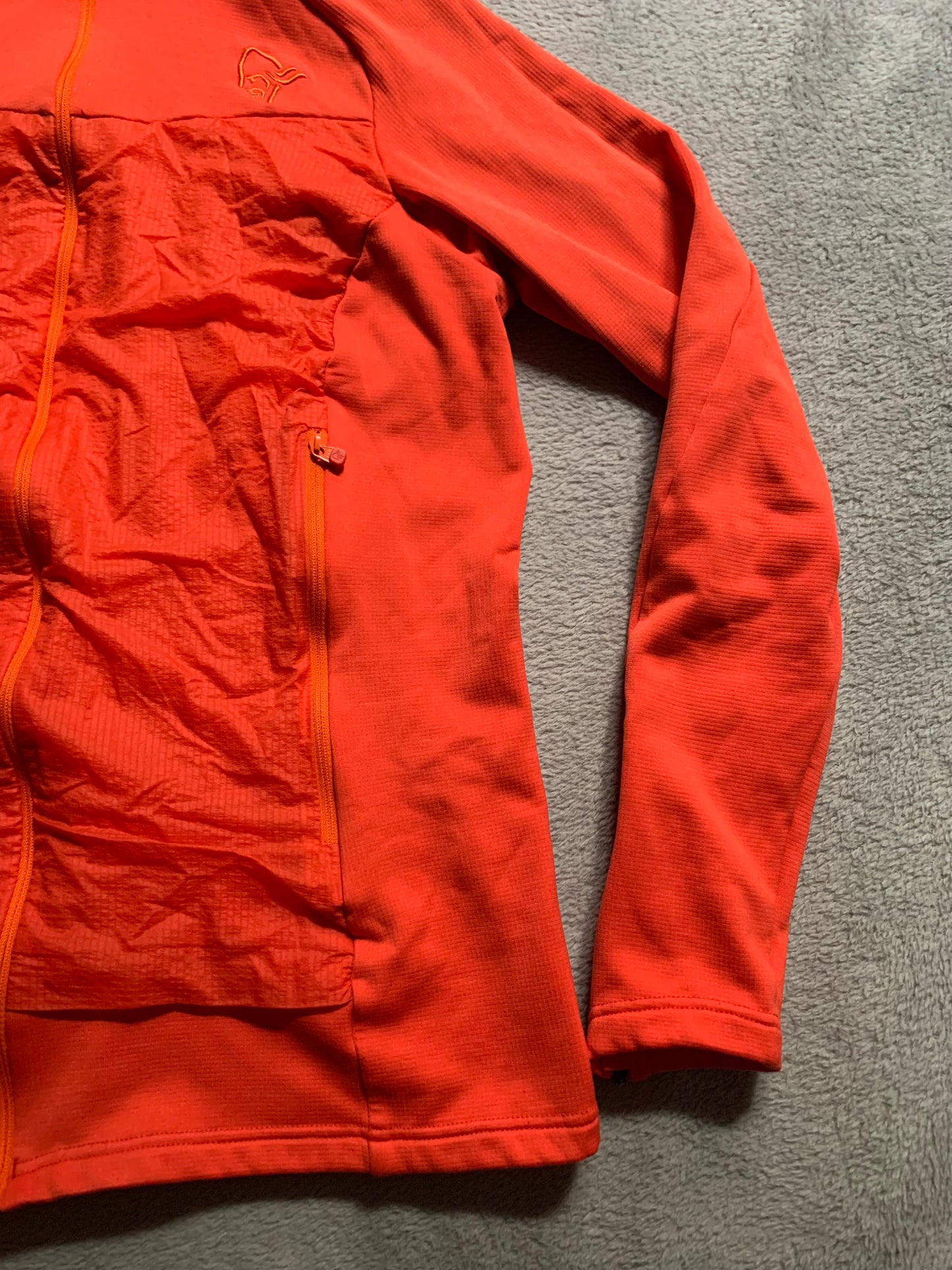 Veste hybride Norrona d’occasion pour femmes. Taille S