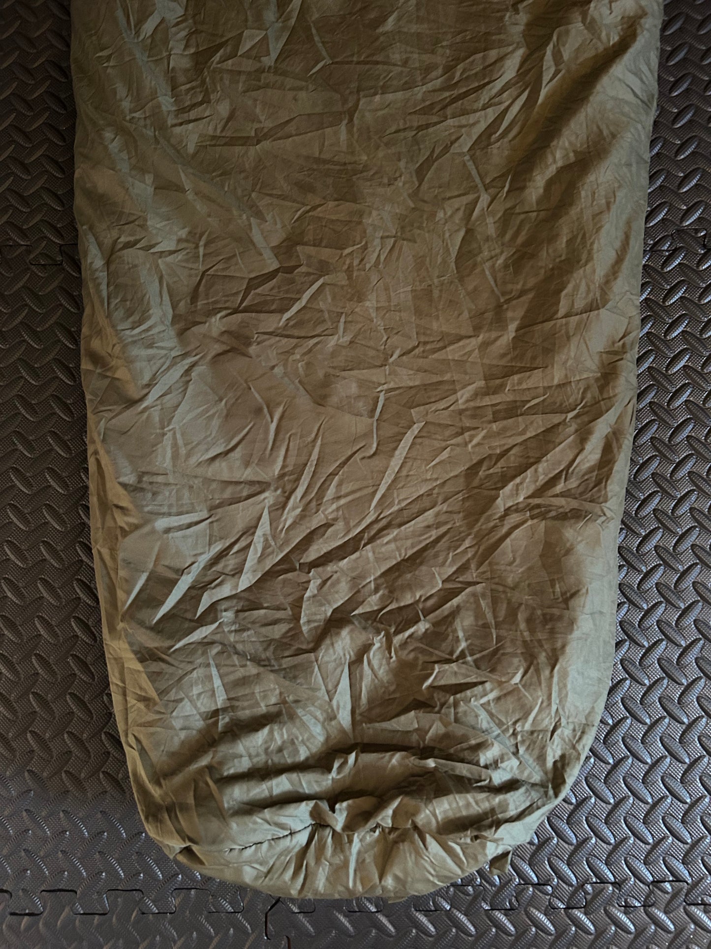 Sac de couchage Mc kinley 0 degrés d’occasion. 1290 grammes .