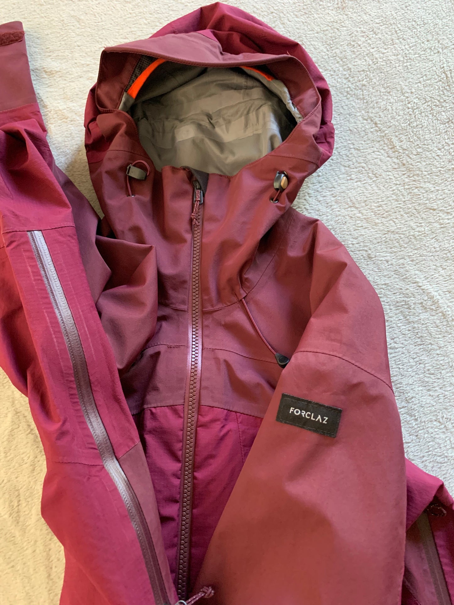 Imperméable forclaz d’occasion pour femmes. Taille S/M