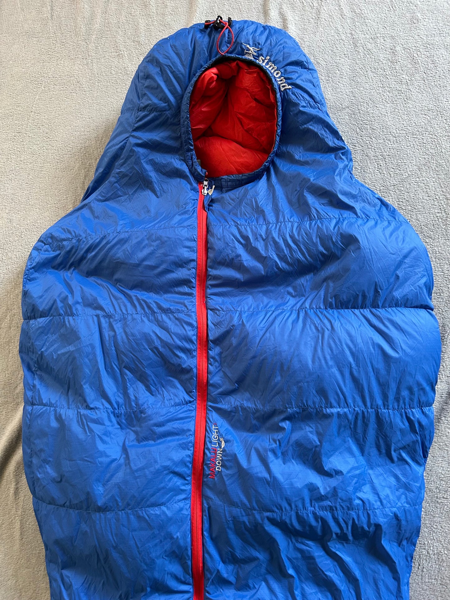 Location sac de couchage Simond Makalu light en plumes. Taille M. ( 20 euros / week-end ).
