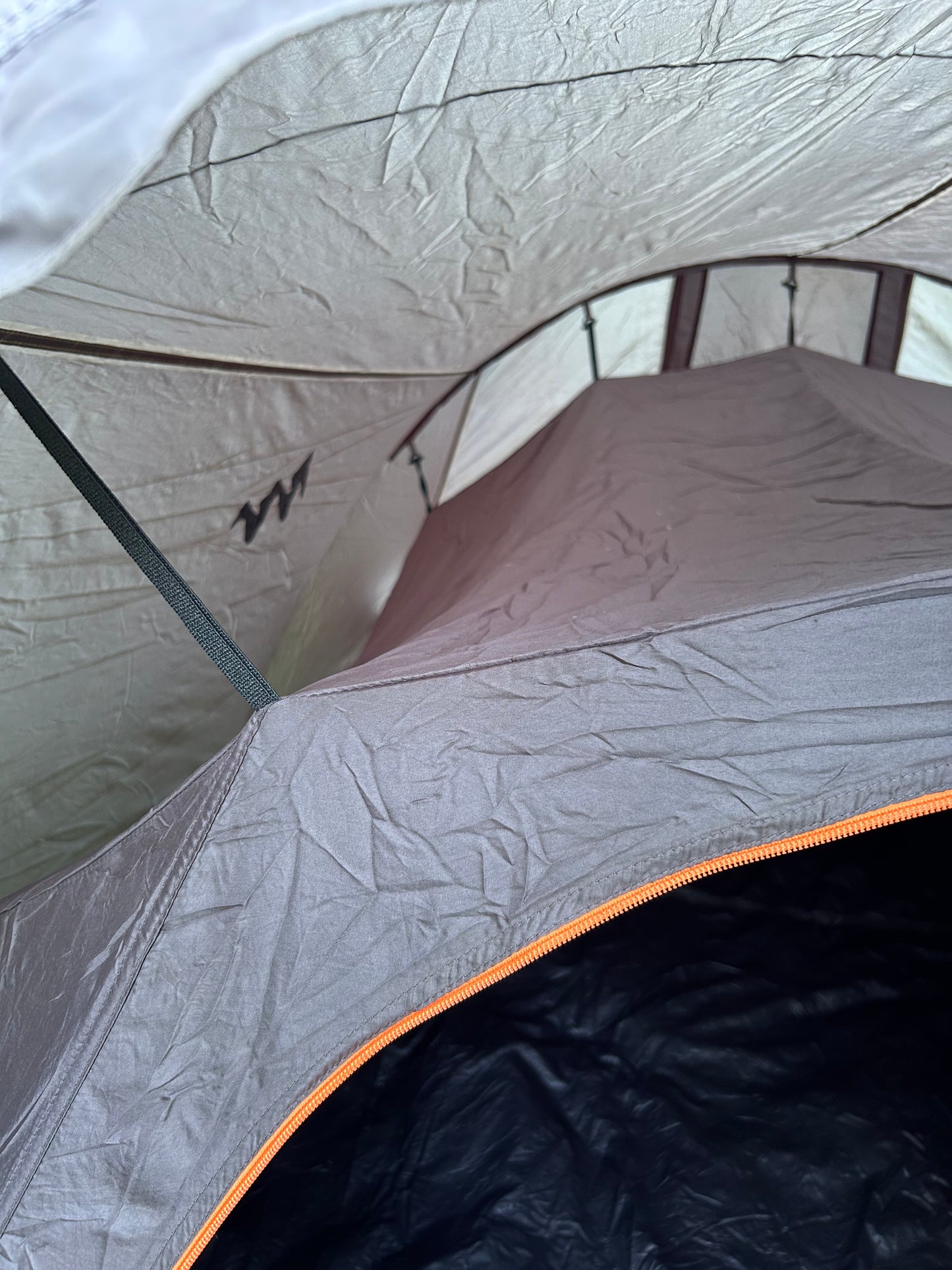 Tente quechua ultralight pro 3 personnes d’occasion à vendre.