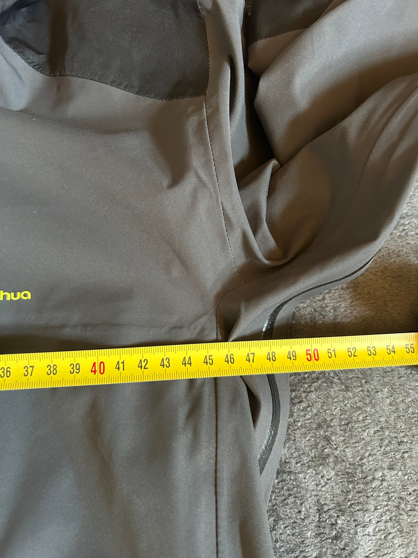 Veste imperméable quechua MH900 d’occasion pour hommes. Taille L
