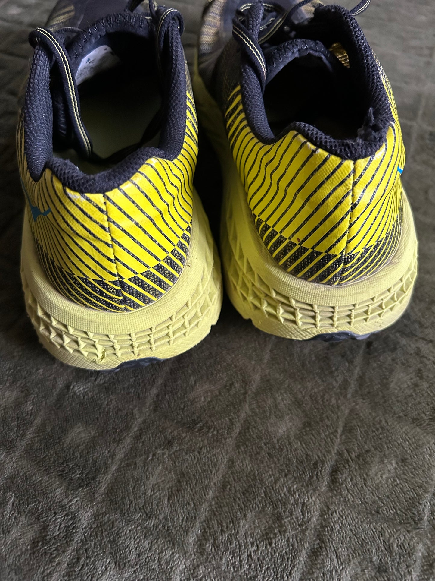 Baskets Hoka Evo d’occasion pour hommes. Taille 44