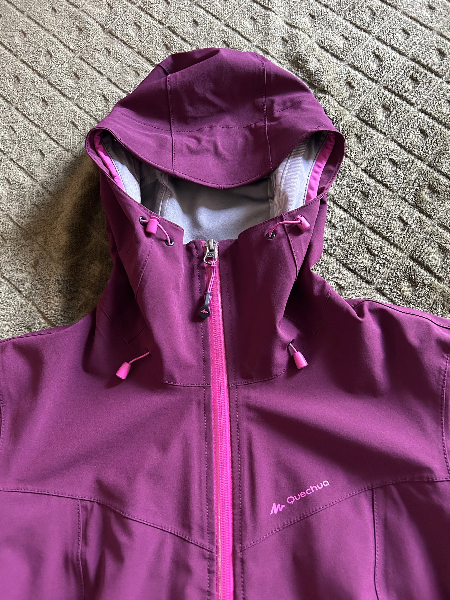 Veste imperméable quechua MH400 d’occasion pour femmes. Taille S