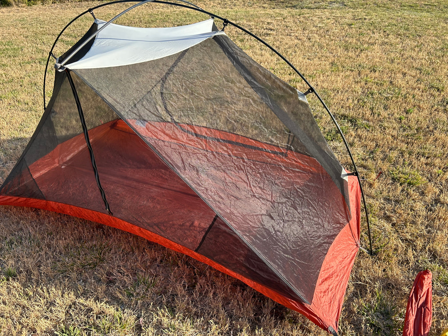 Location tente MSR carbon reflex 2 personnes. 35 euros / week-end et 55 euros / semaine