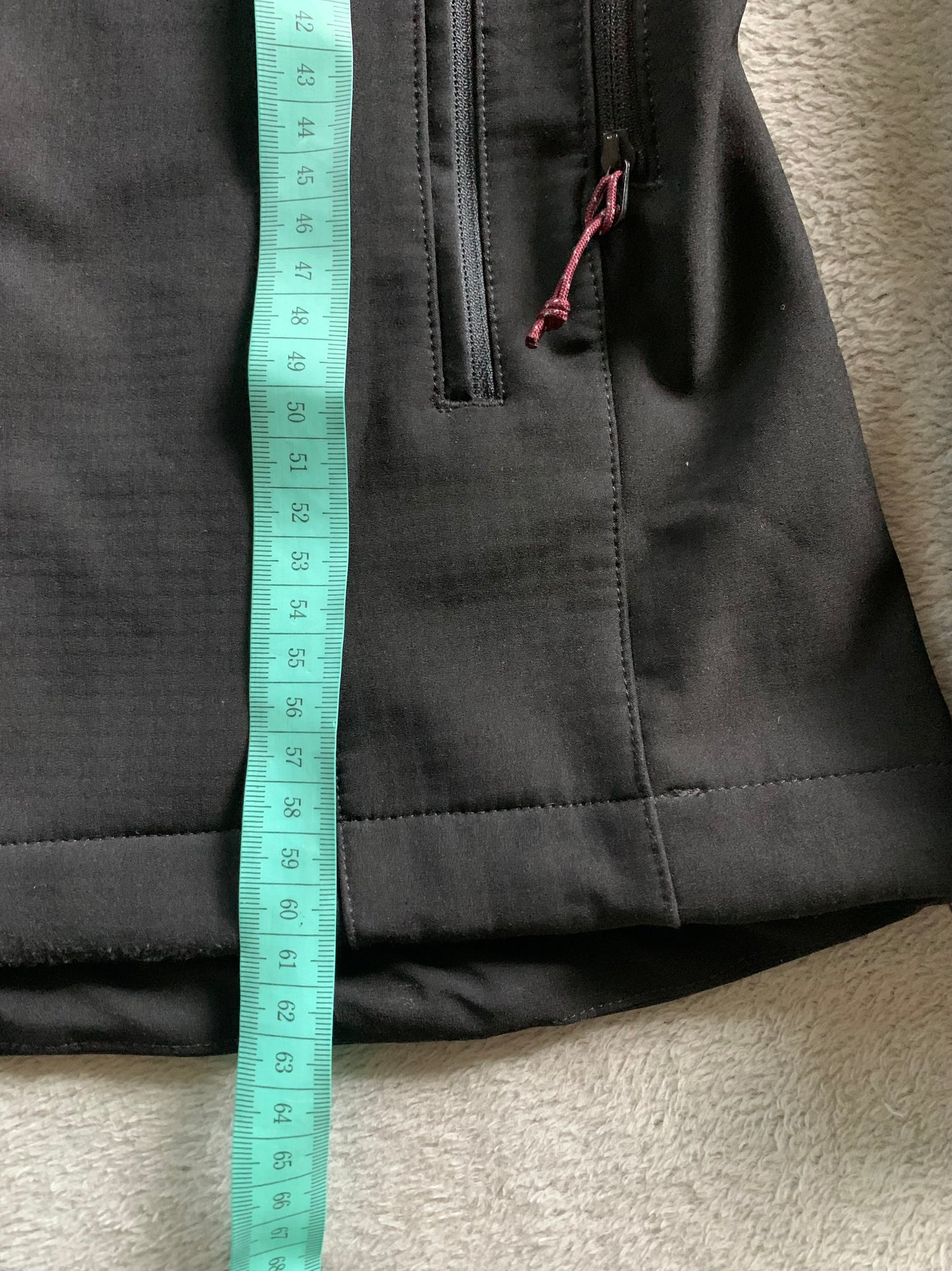 Veste de randonnée forclaz d’occasion pour femmes. Taille XS/S