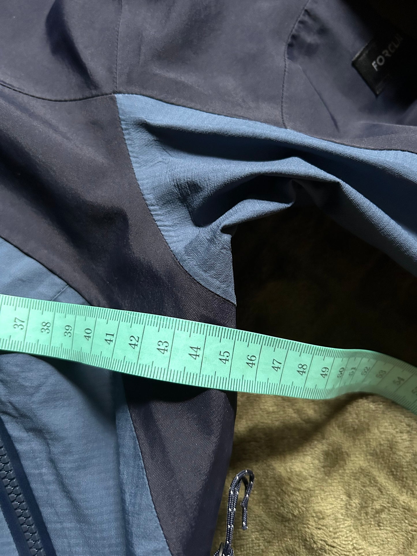 Veste imperméable forclaz MT500 d’occasion pour femmes. Taille M