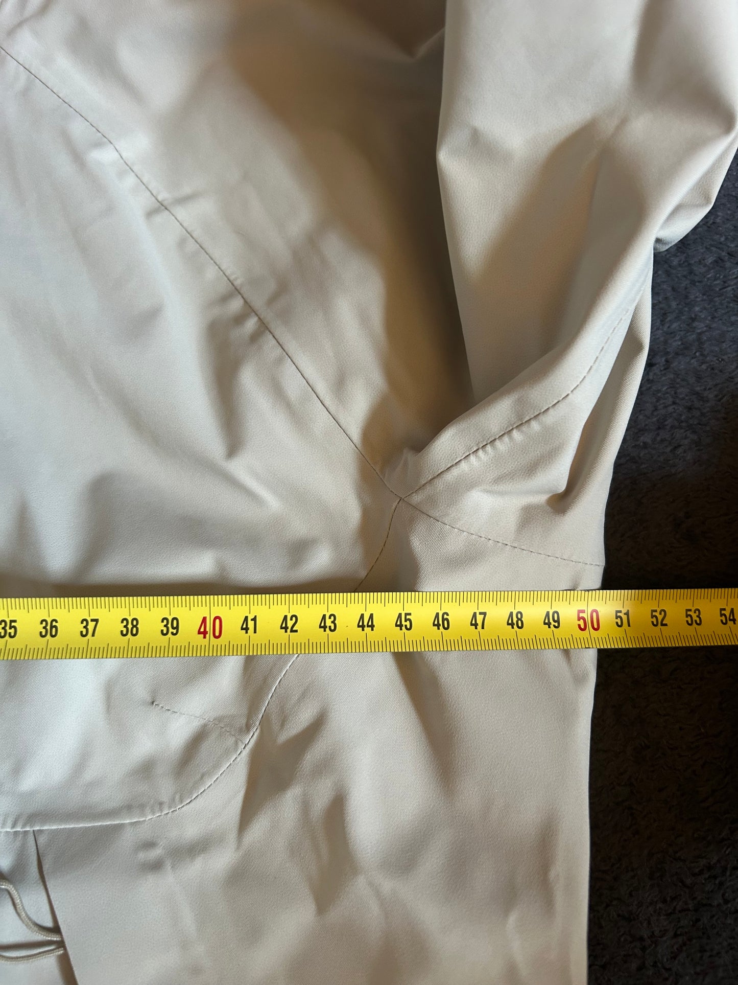 Veste imperméable quechua MH500 d’occasion pour femmes. Taille L.
