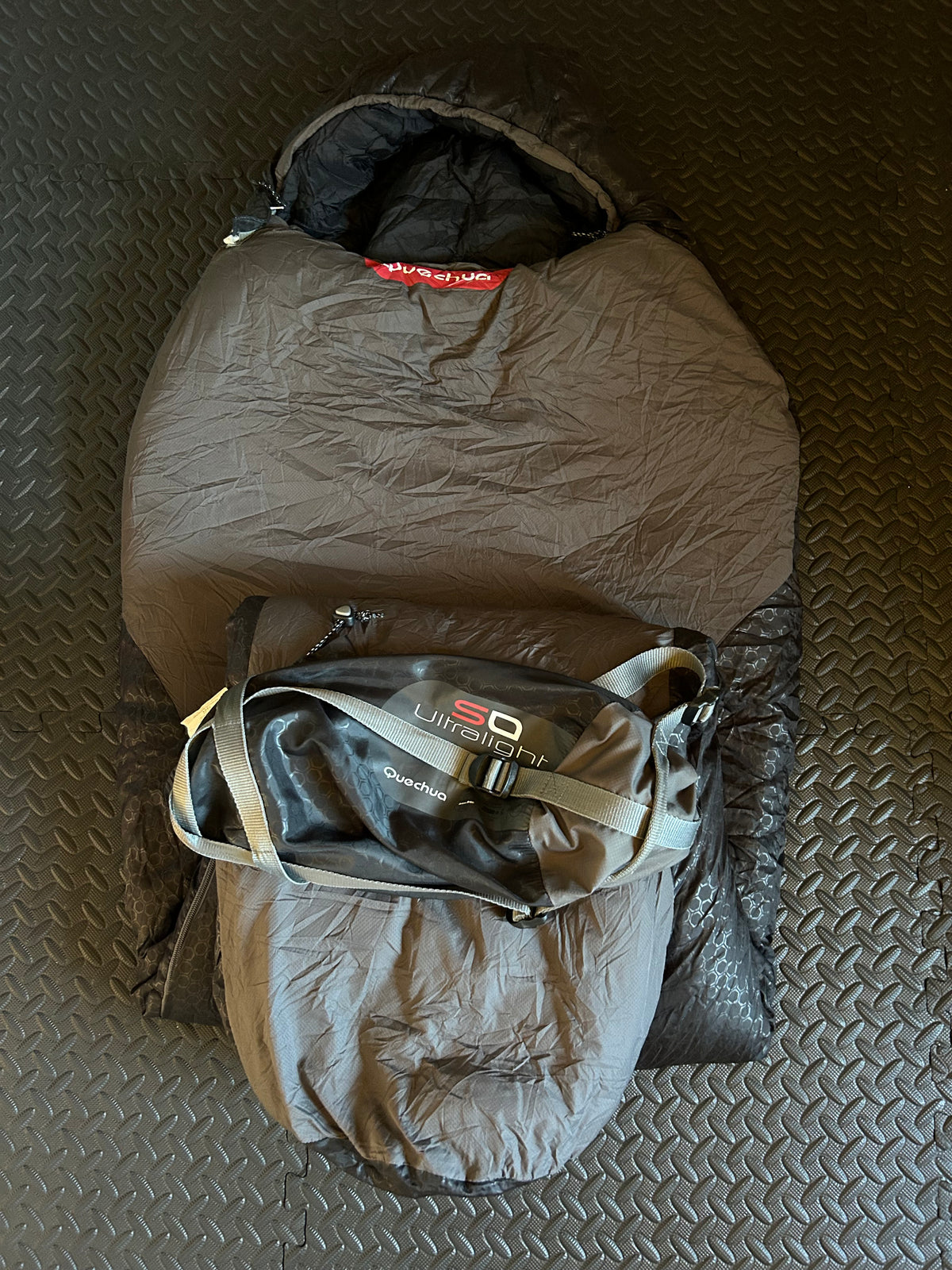 Sac de couchage quechua 0 degrés d’occasion. Taille M