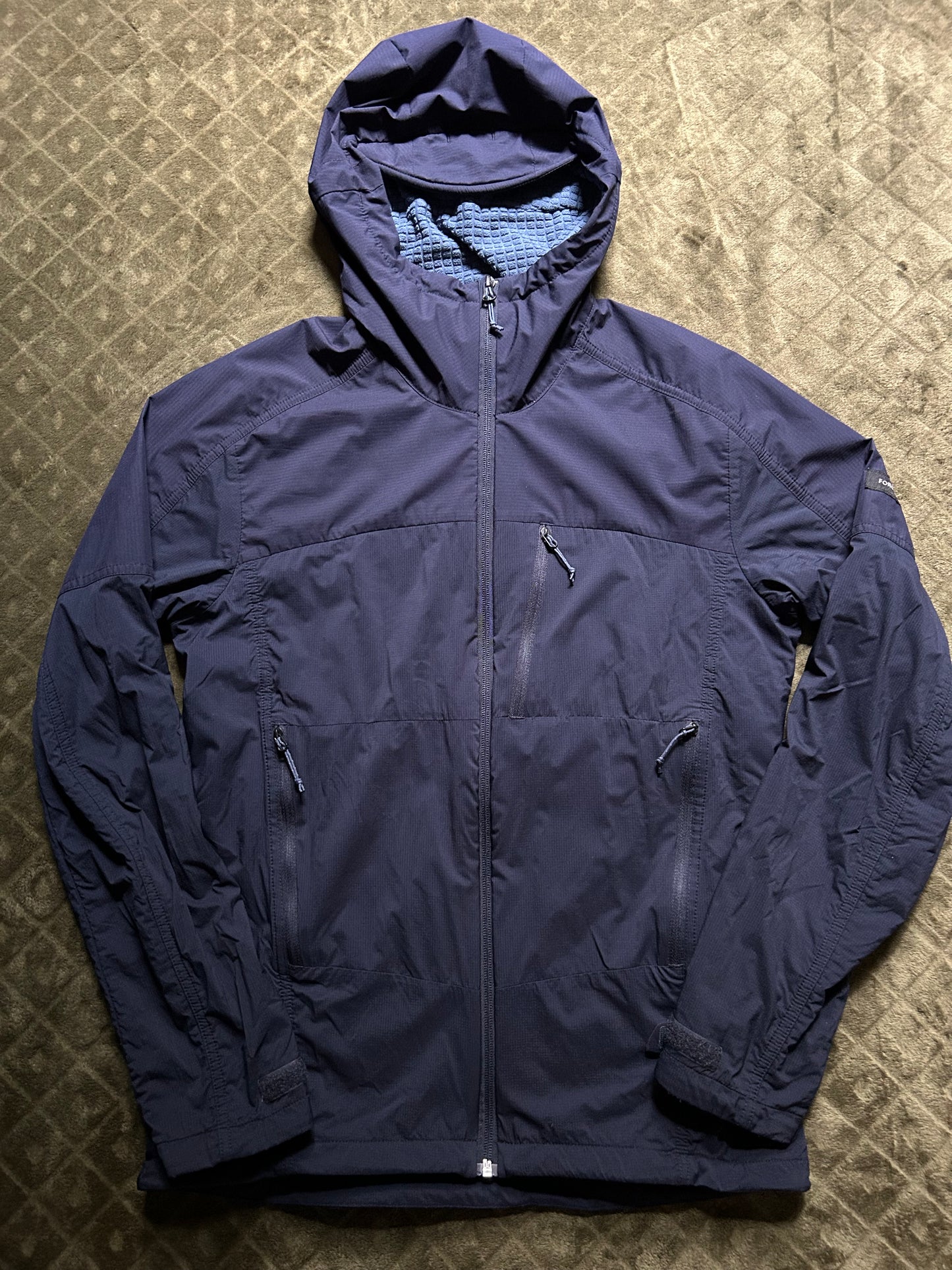 Veste coupe vent forclaz MT900 d’occasion pour hommes. Taille S